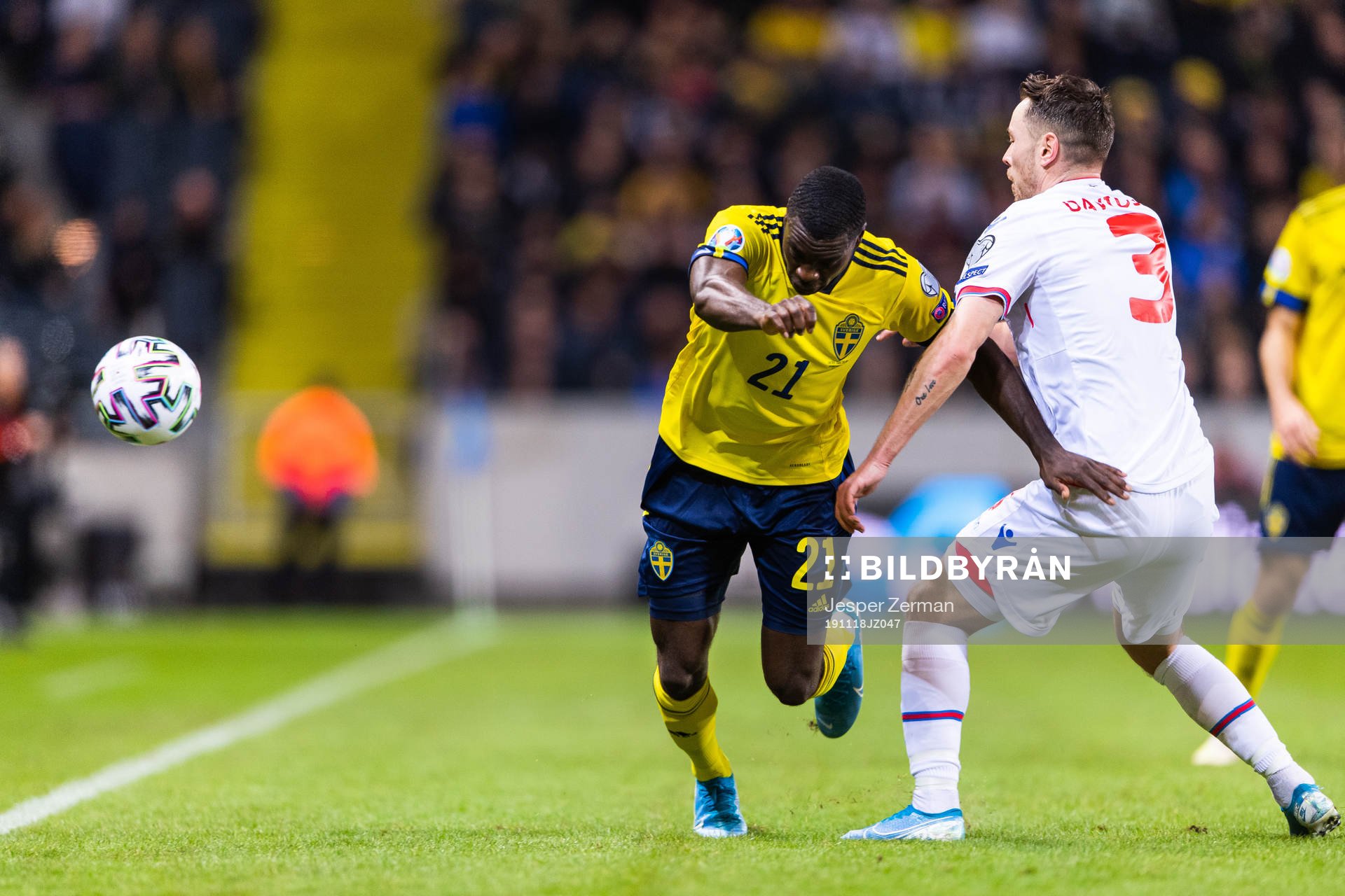 Ken Sema of Sweden and Viljormur Davidsen of Faroe Islands