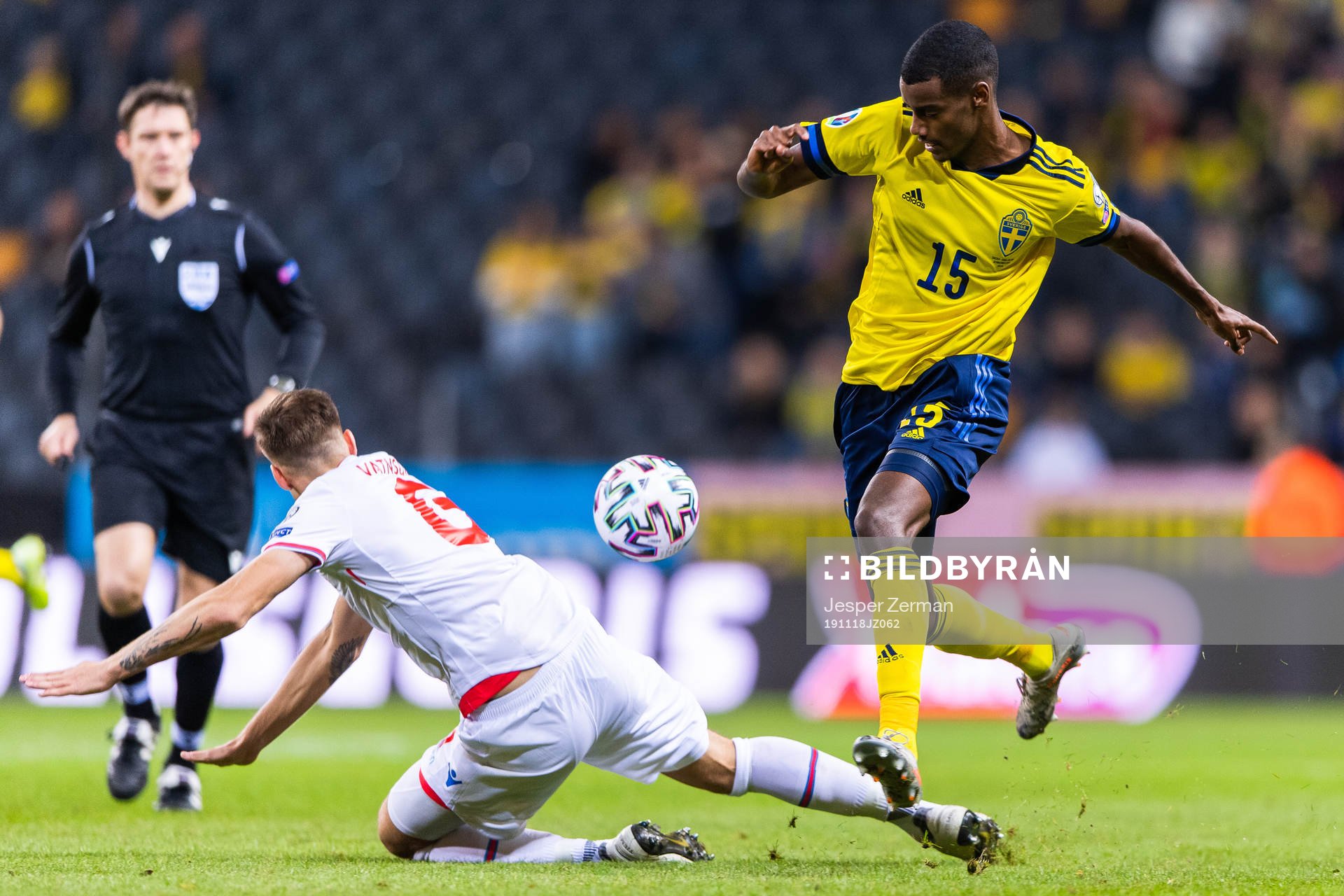 Heini Vatnsdal of Faroe Islands and Alexander Isak of