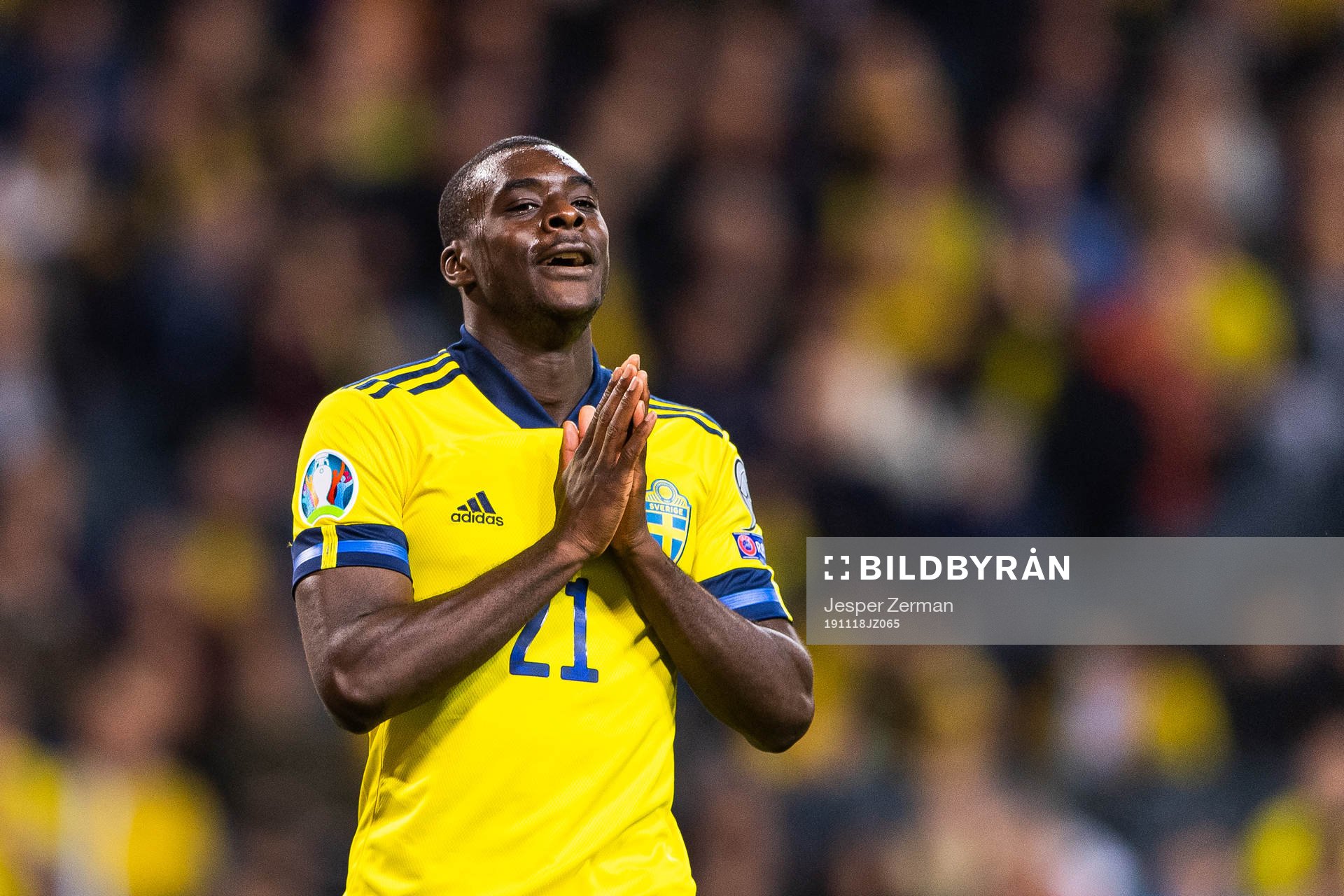 Ken Sema of Sweden looks dejected