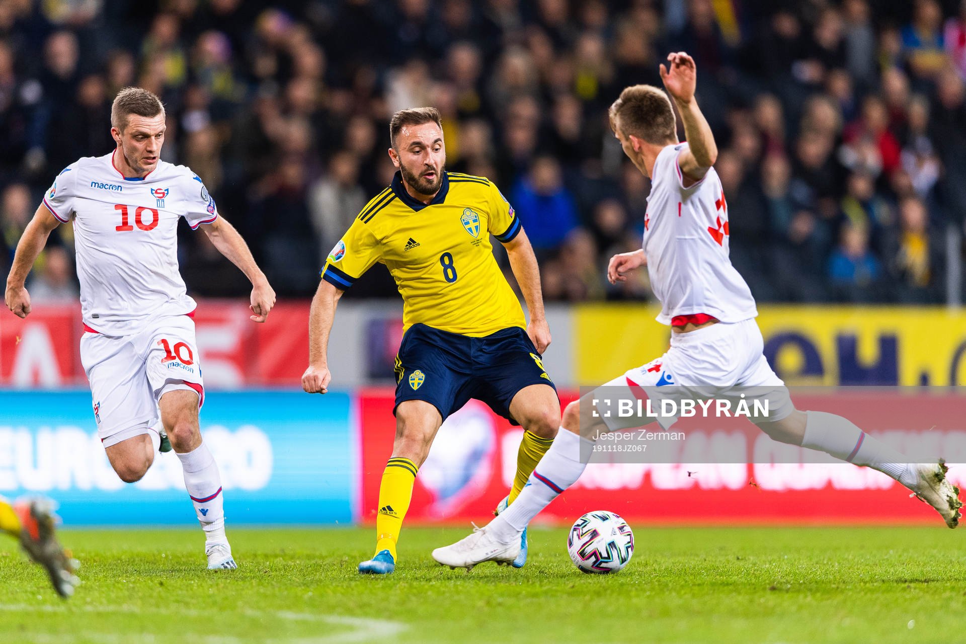 Solvi Vatnhamar of Faroe Islands and Muamer Tankovic of