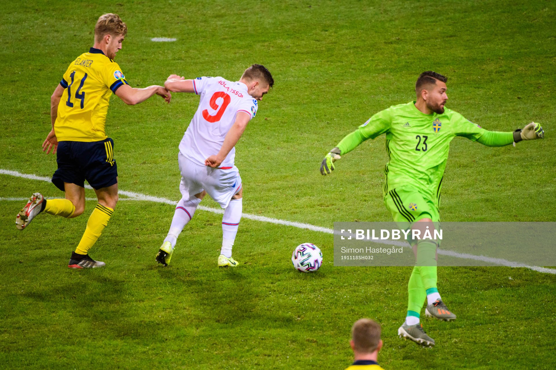 Gilli Rólantsson of Faroe Islands against Filip Helander