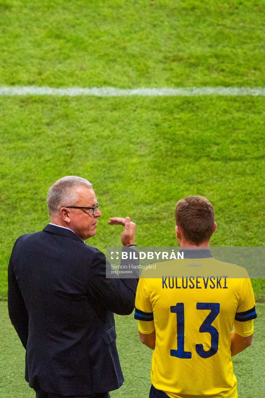 Janne Andersson, head coach and Dejan Kulusevski of Sweden