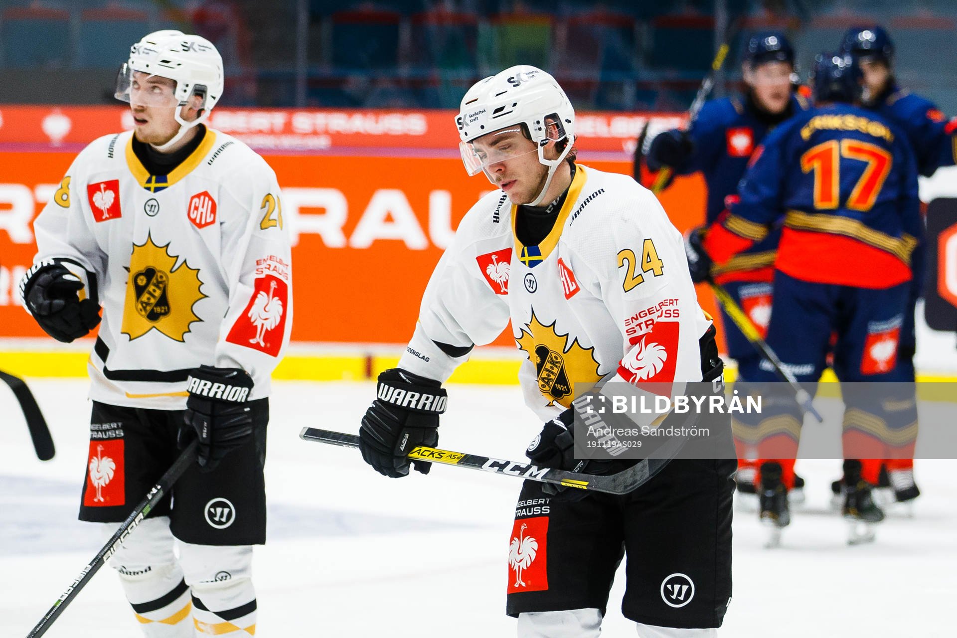 Andreas Wingerli of Skellefteå looks dejected