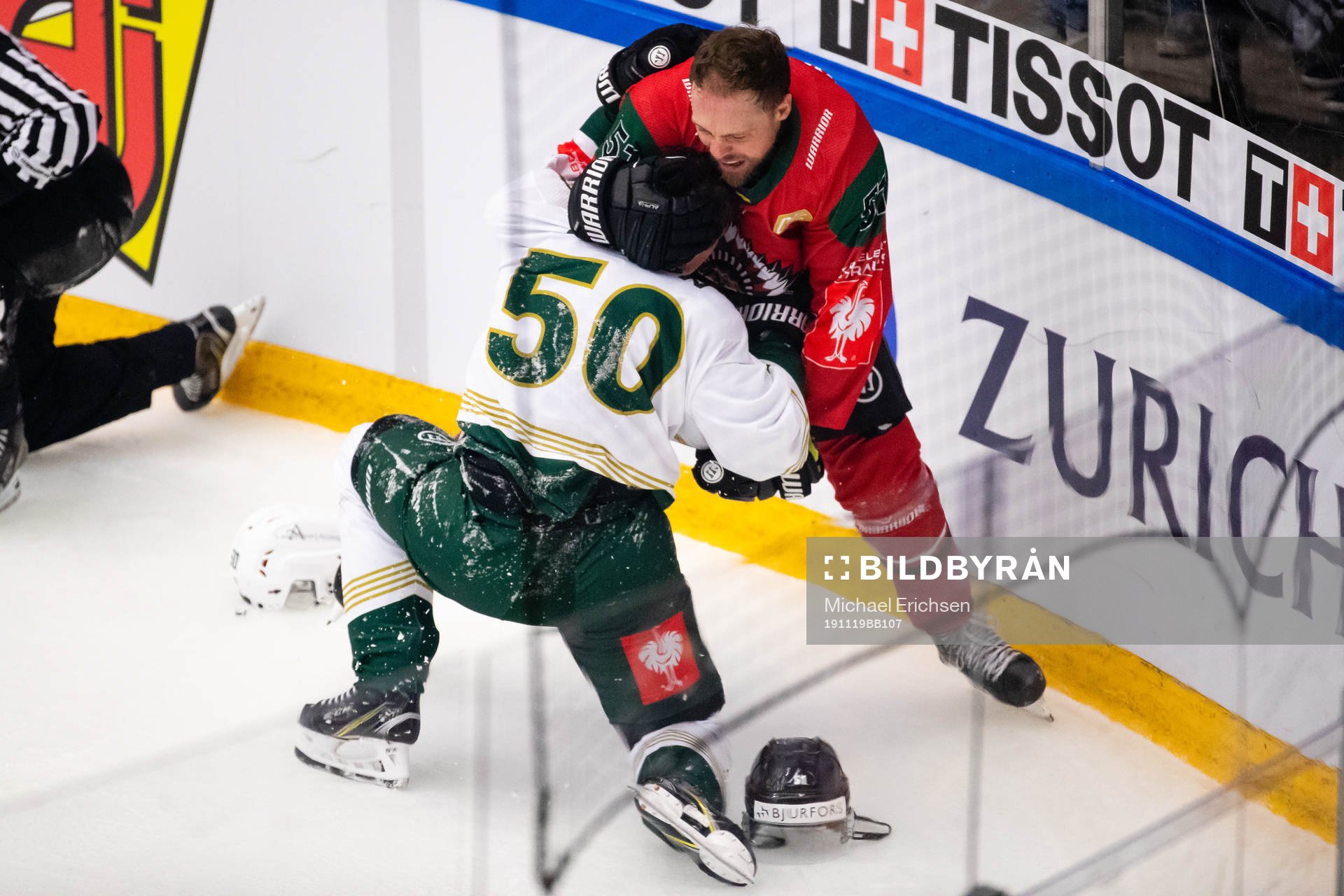 Mats Rosseli Olsen of Frölunda and Sebastian Erixon of