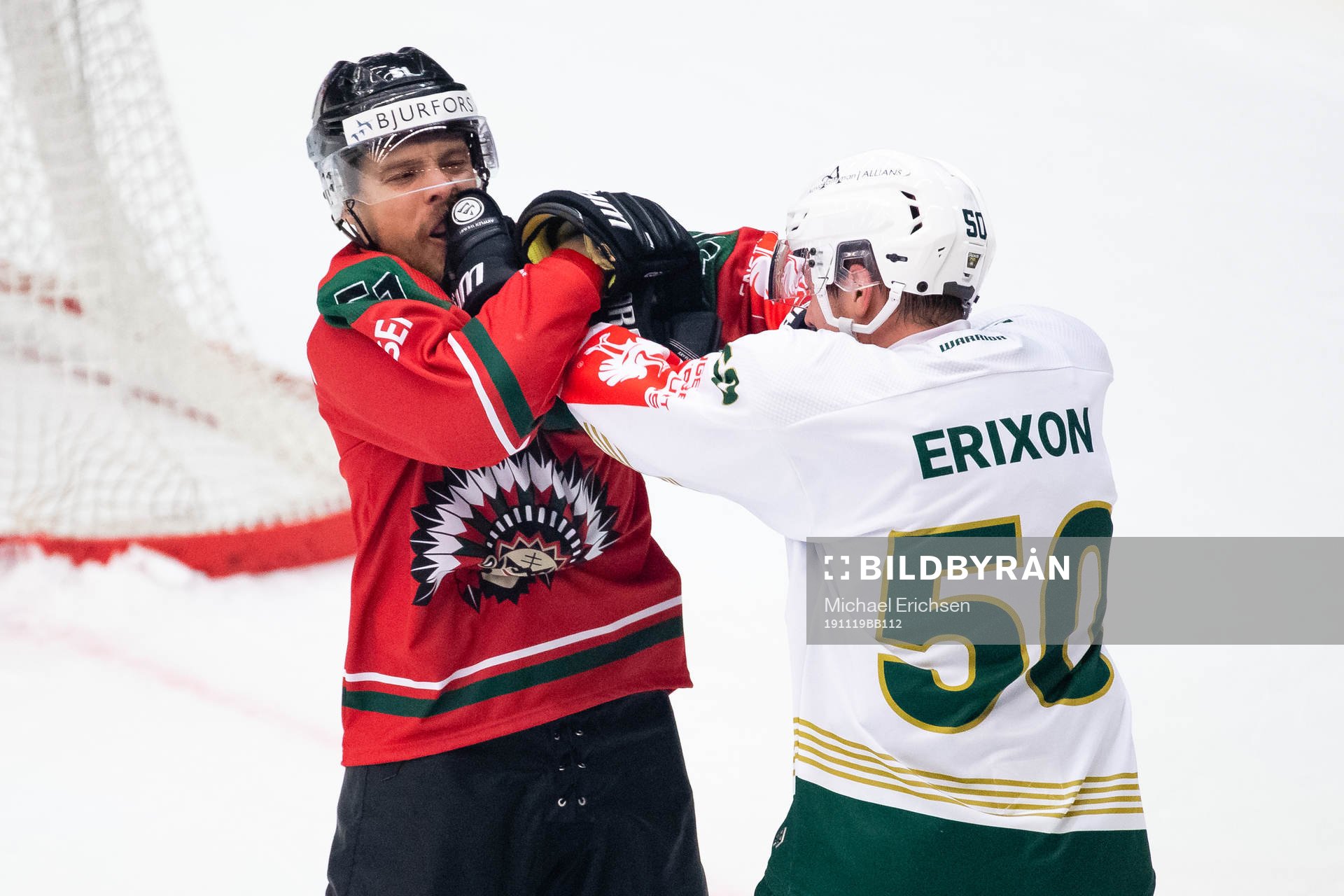 Mats Rosseli Olsen of Frölunda and Sebastian Erixon of