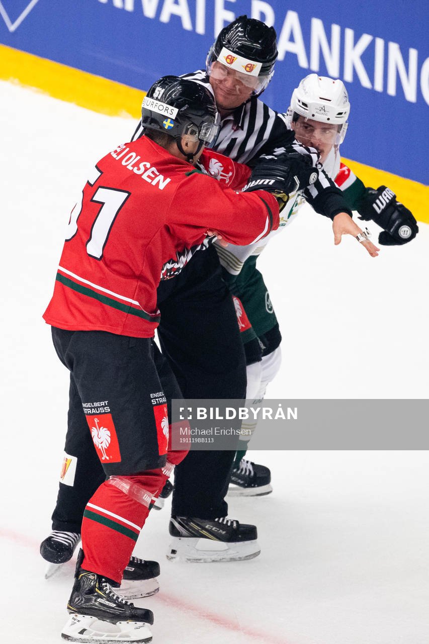 Mats Rosseli Olsen of Frölunda and Sebastian Erixon of
