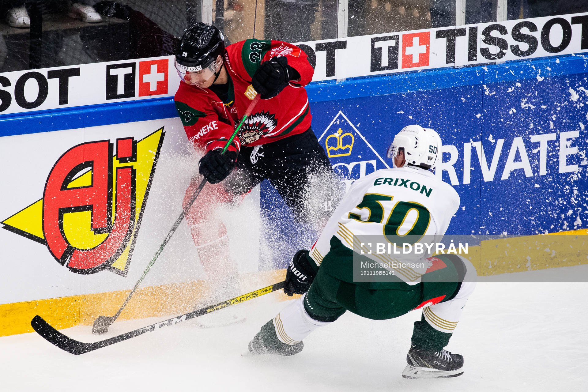 Johan Sundström of Frölunda and Sebastian Erixon of