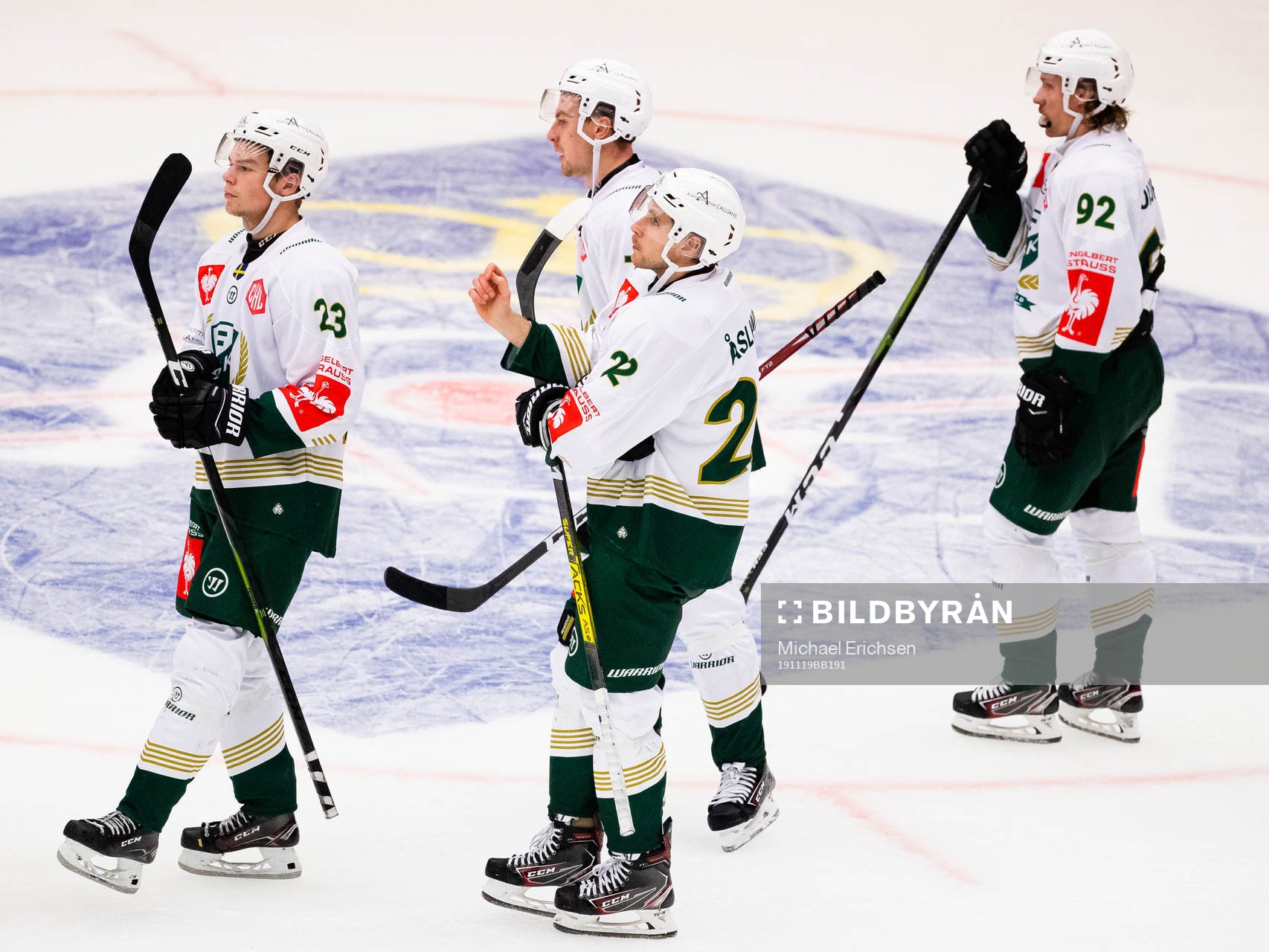 Players of Färjestad look dejected