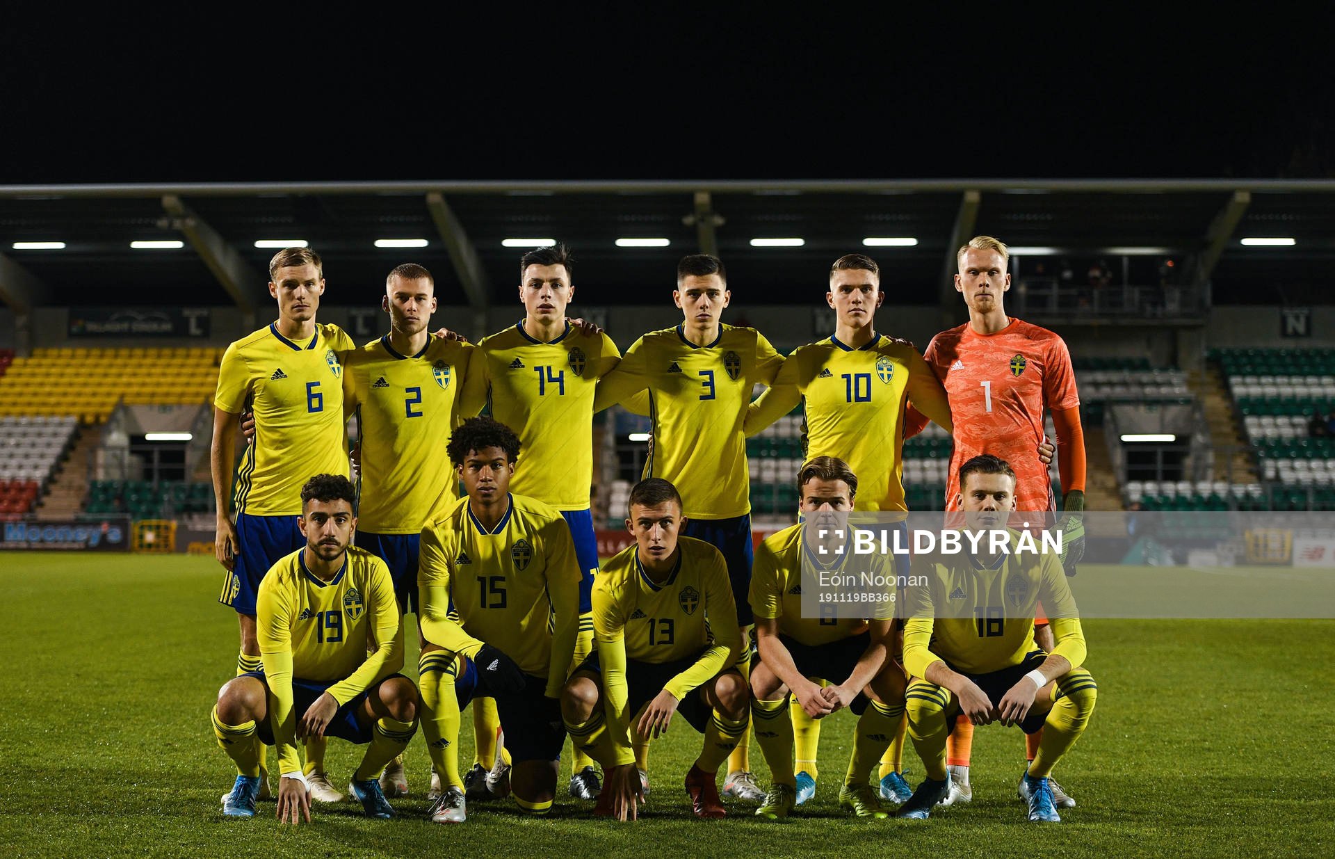 Fotboll U21 EM-kval, Irland - Sverige: 19 November 2019; Starting Eleven of Sweden with Goalkeeper Pontus Dahlberg, Felix Beijmo, Dennis Hadzikadunic, Svante Ingelsson, August Erlingmark, Viktor Gyökeres, John Björkengren, Anel Ahmedhodzic, Jens-Lys Michel Cajuste, Jake Larsson and Daleho Irandust poses for the team picture prior to the UEFA European U21 Championship Qualifier match between Republic of Ireland and Sweden at Tallaght Stadium in Tallaght, Dublin.