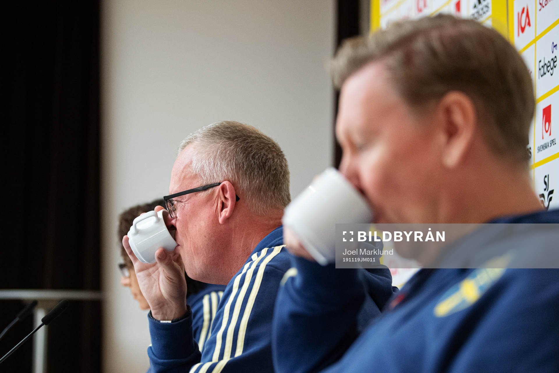 Head coach Janne Andersson and assistant coach Peter