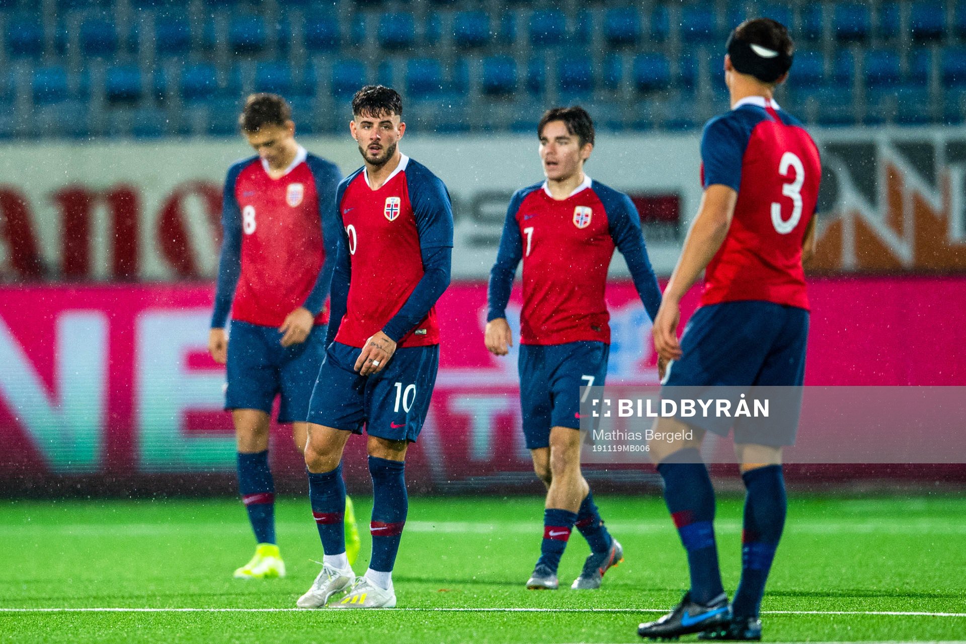 Aron Leonard Dønnum of Norway looks dejected