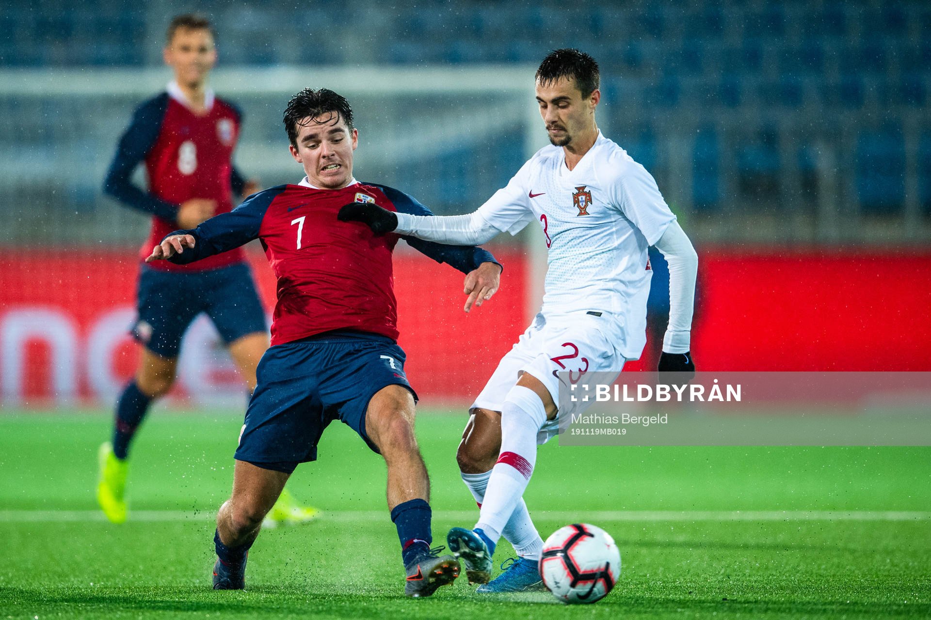 Hugo Vetlesen of Norway and Fabio Viera of Portugal