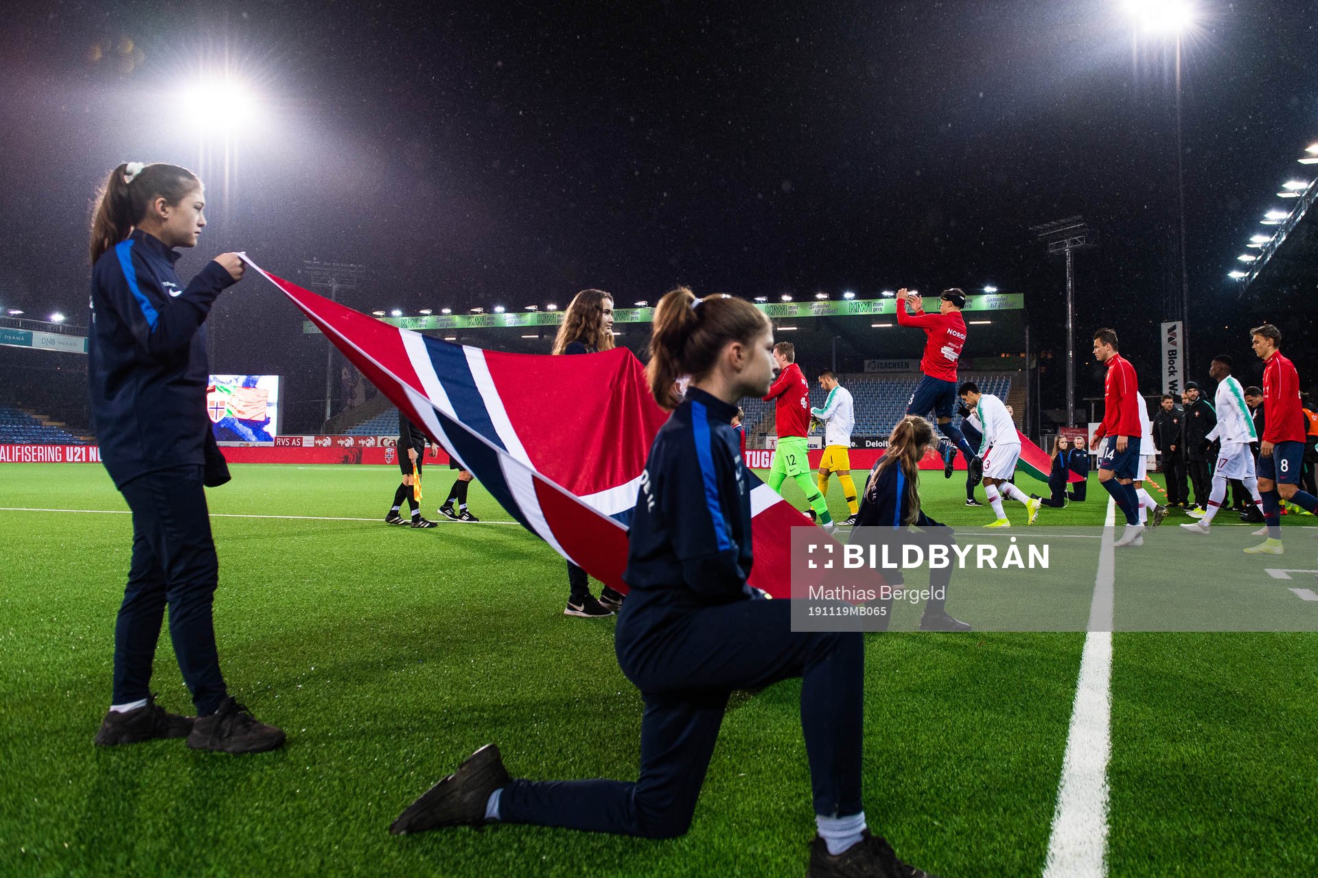 Leo Østigård and Odin Luraas Bjørtuft of Norway enter