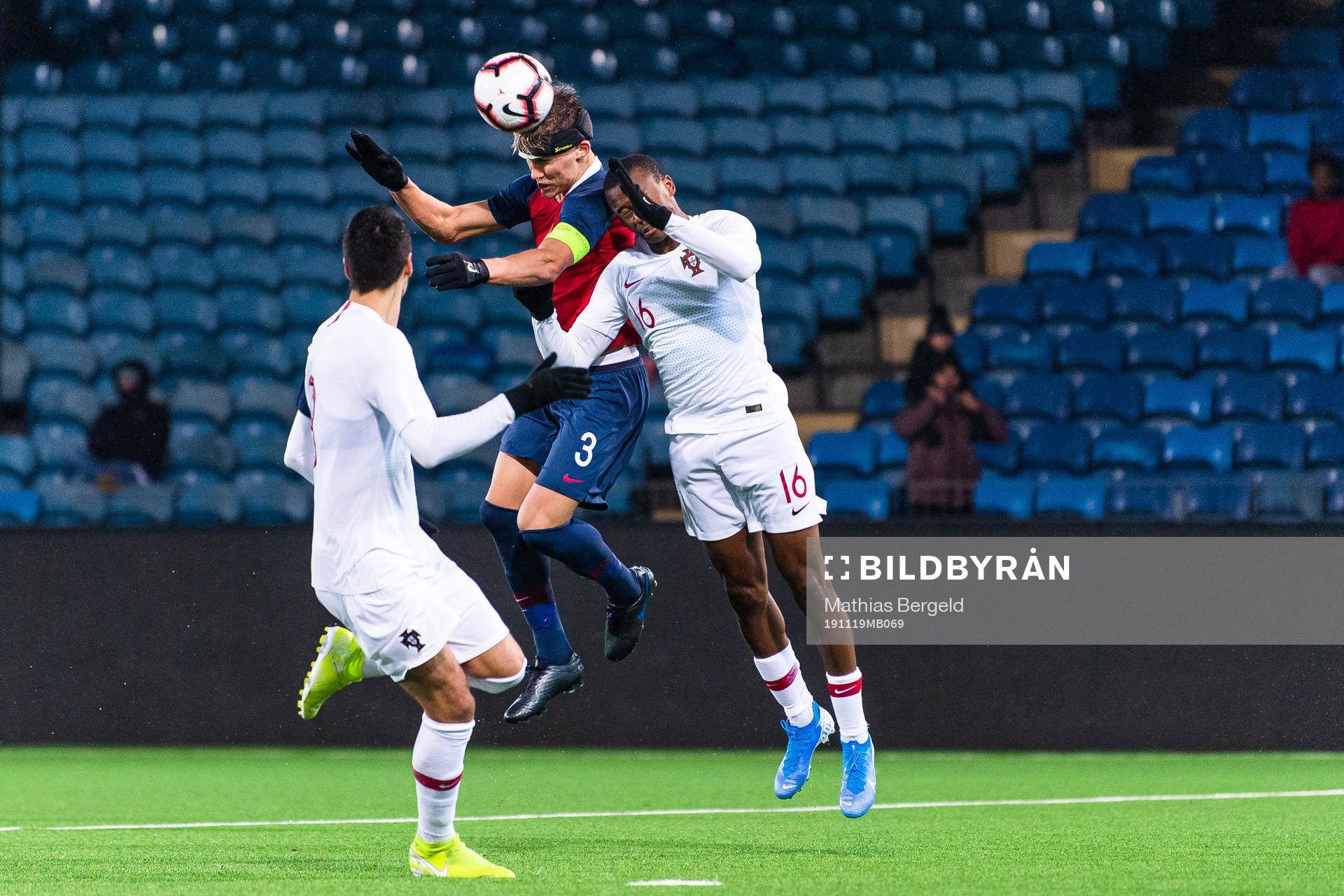 Leo Østigård of Norway and Tiago Djalo of Portugal