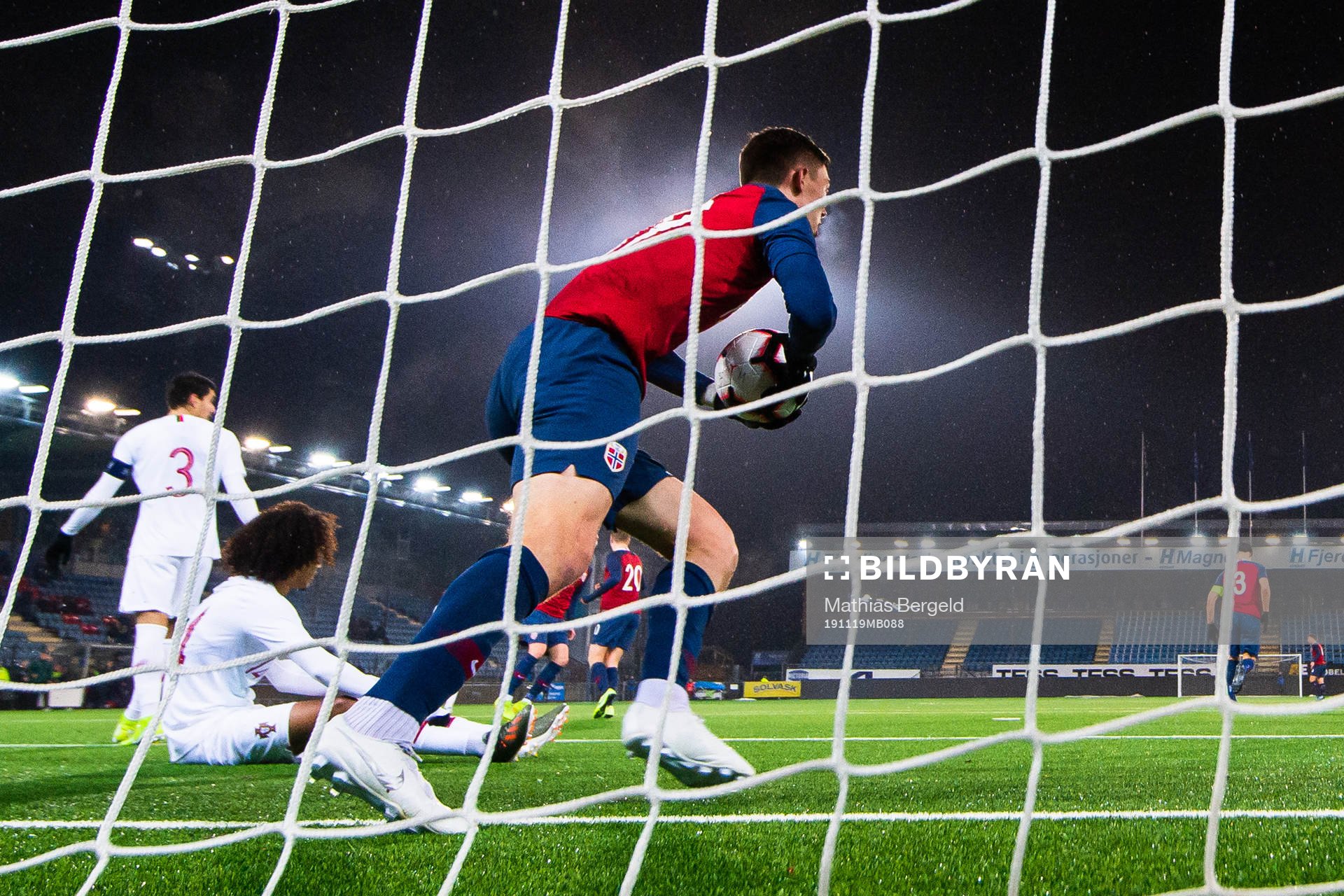 Jørgen Larsen of Norway celebrates scoring 2-3