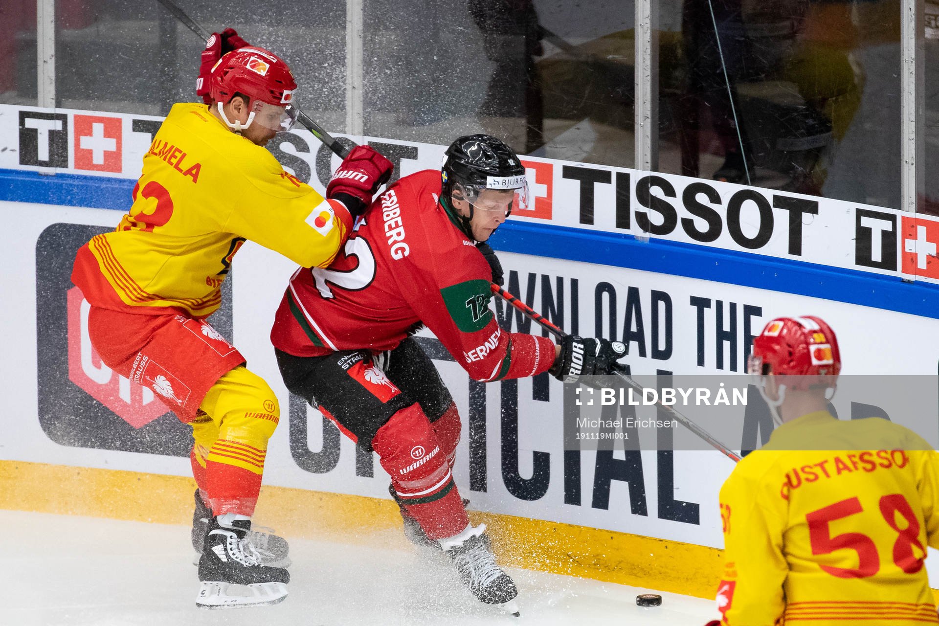Anssi Salmela of Biel-Bienne and Max Friberg of Frölunda