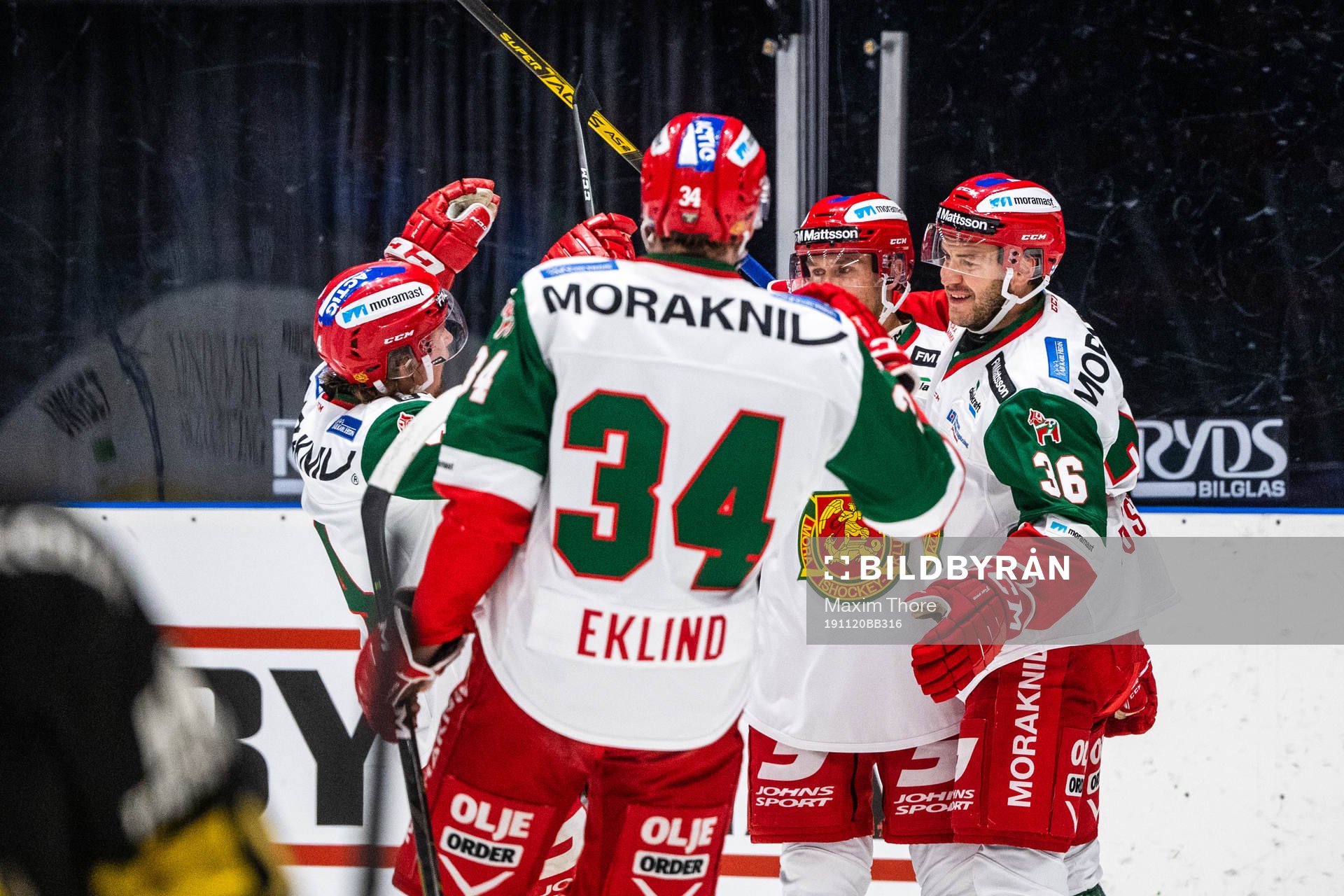 Moras Niklas Fogström jublar