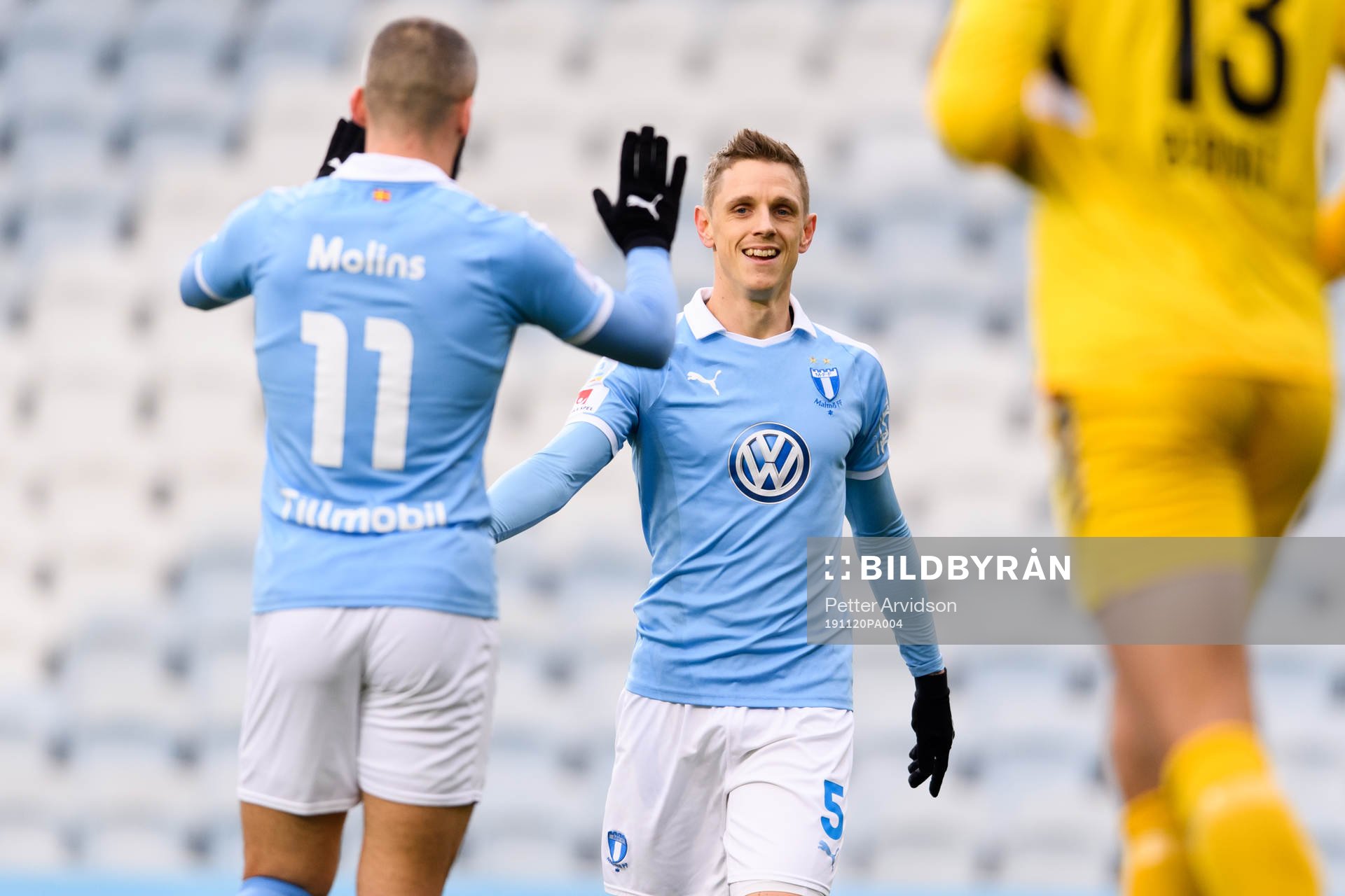 Malmö FFs Sören Rieks jublar efter att han gjort 1-1 under en träningsmatch i fotboll mellan Malmö FF och Odense den 20 november 2019 i Malmö.