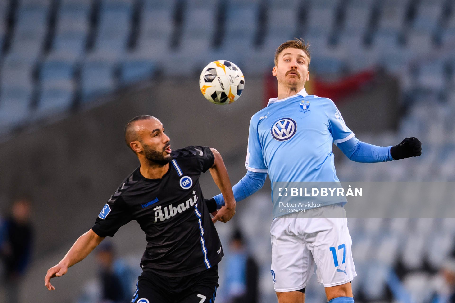 Odenses Issam Jebali och Malmö FFs Rasmus Bengtsson