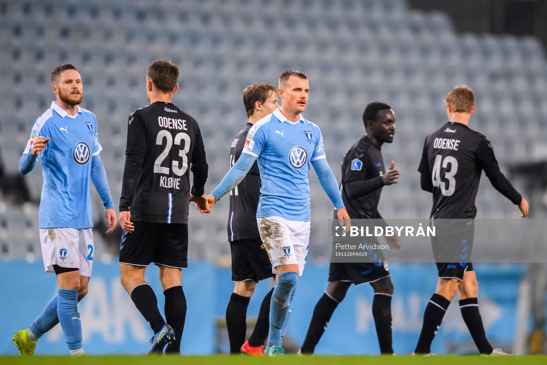 Malmö FFs Lasse Nielsen och Eric Larsson deppar