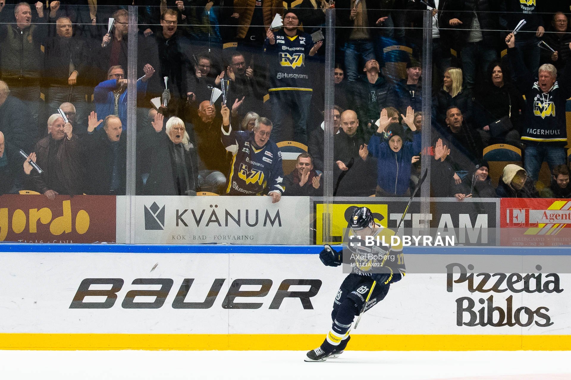 s Emil Johansson jublar