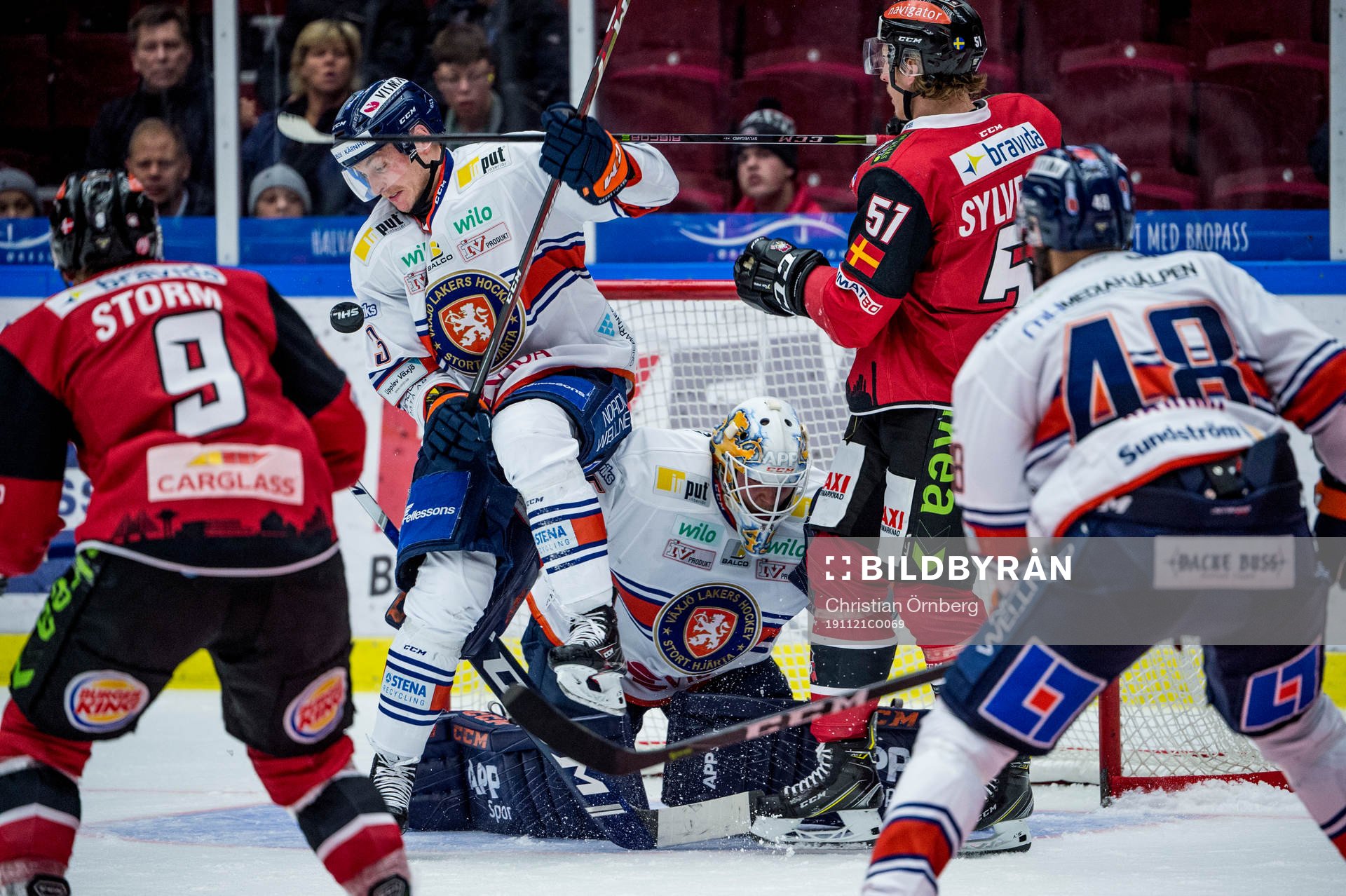 Malmö Redhawks Frederik Storm och Emil Sylvegård mot