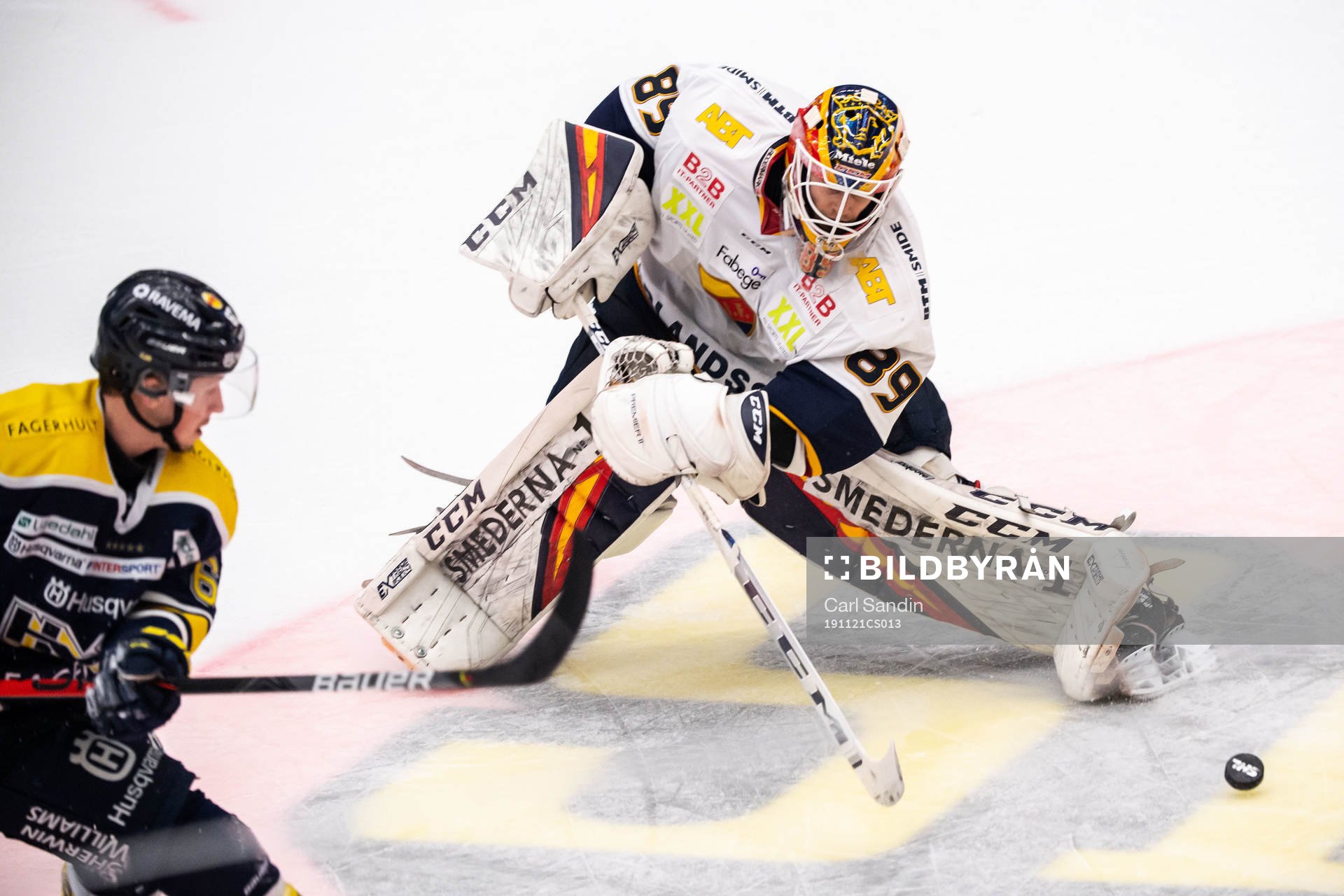 Djurgårdens målvakt Niklas Svedberg med en misslyckad
