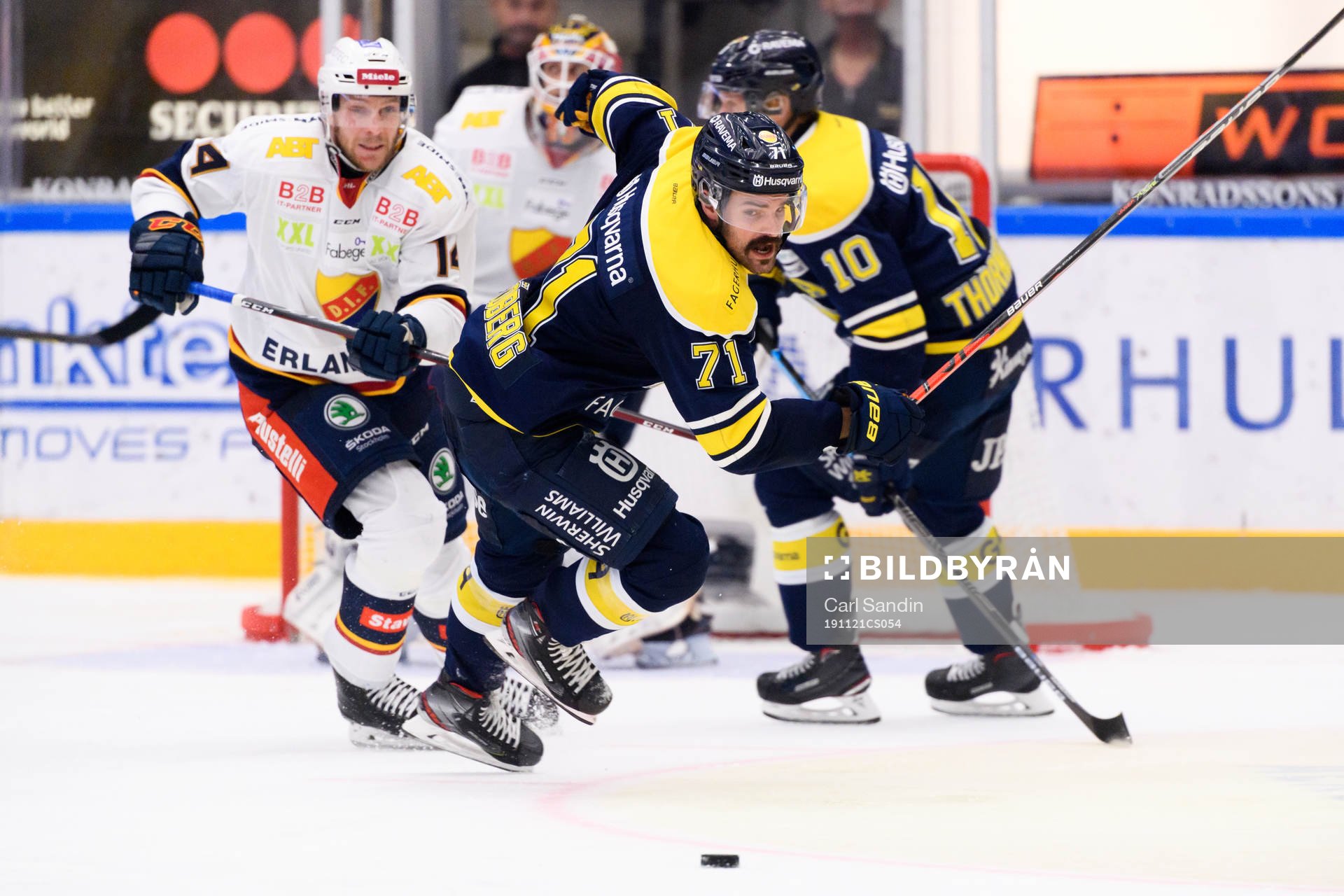 s HV71:s Linus Fröberg