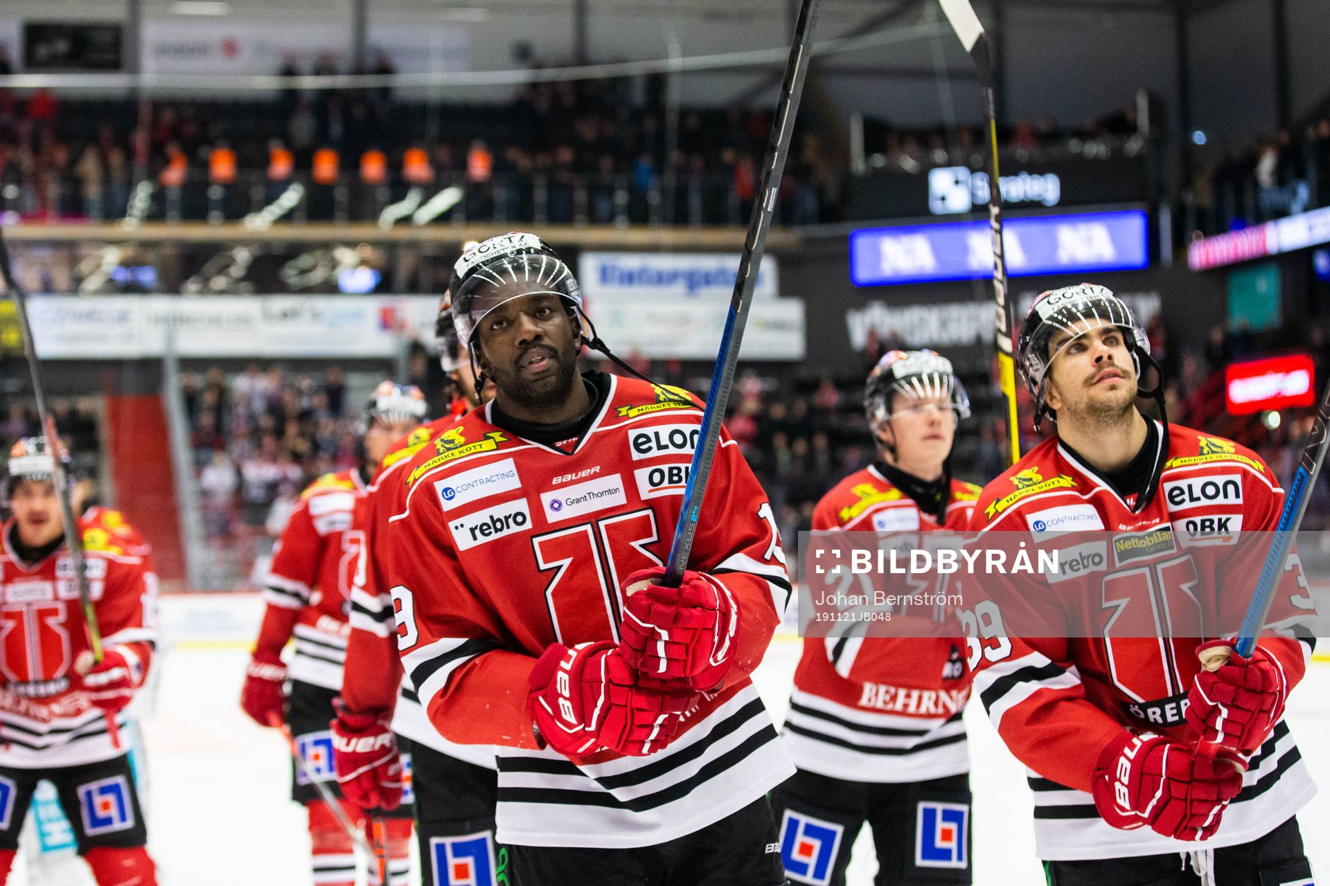 Örebros Daniel Muzito Bagenda och Jordan Boucher jublar