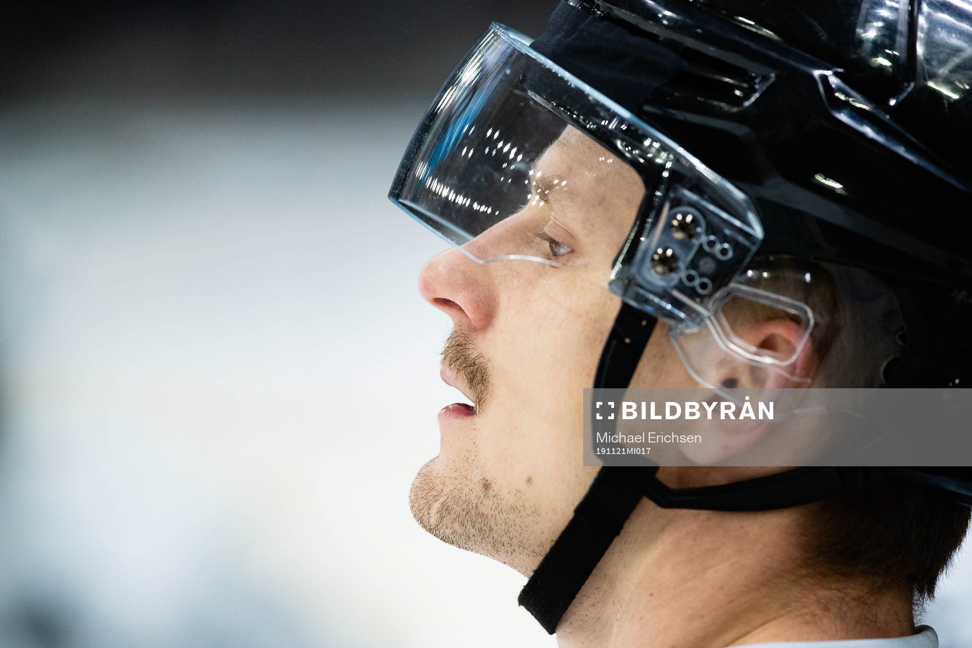 Frölundas Nicklas Lasu innan ishockeymatchen i SHL mellan