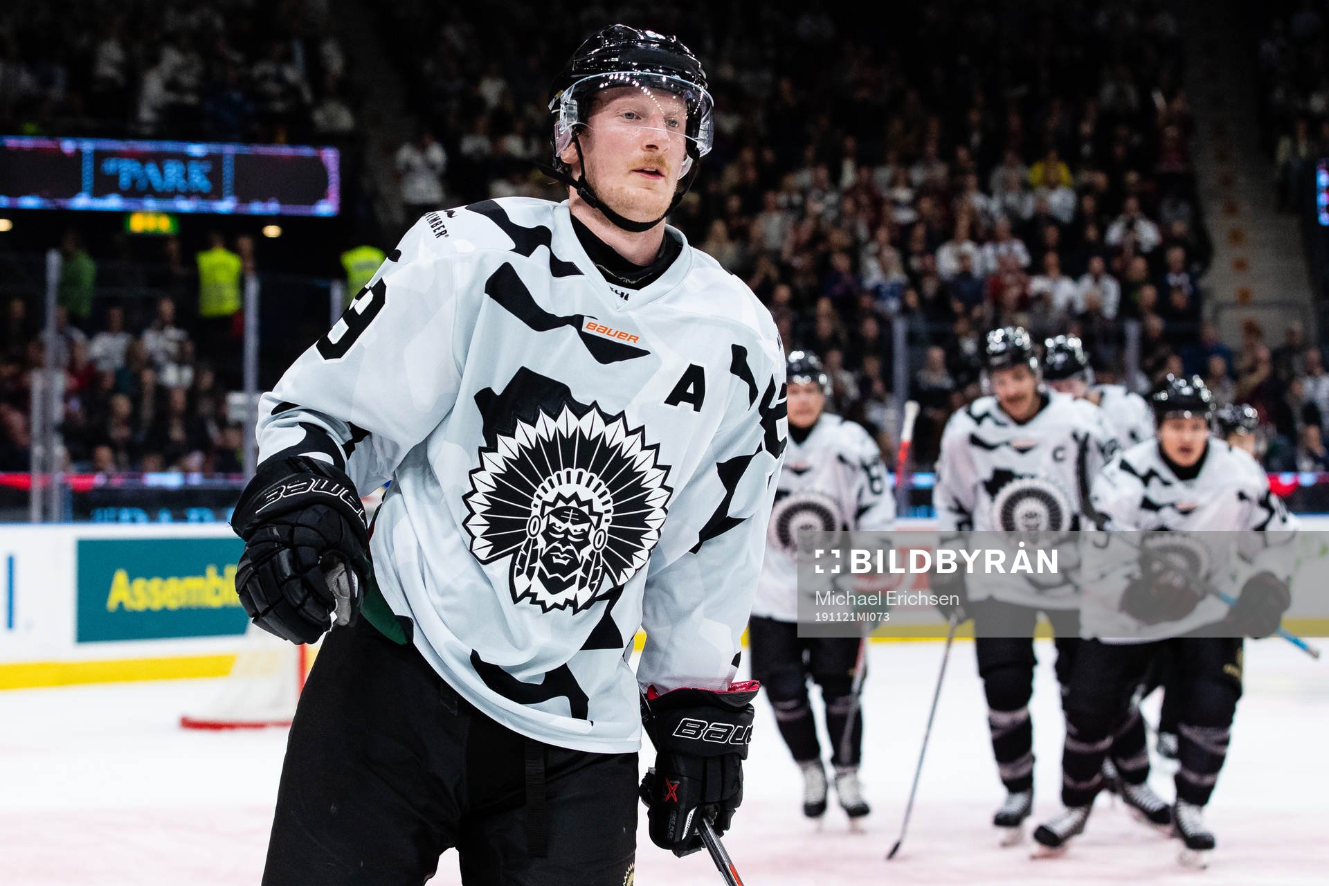 Frölundas Simon Hjalmarsson jublar