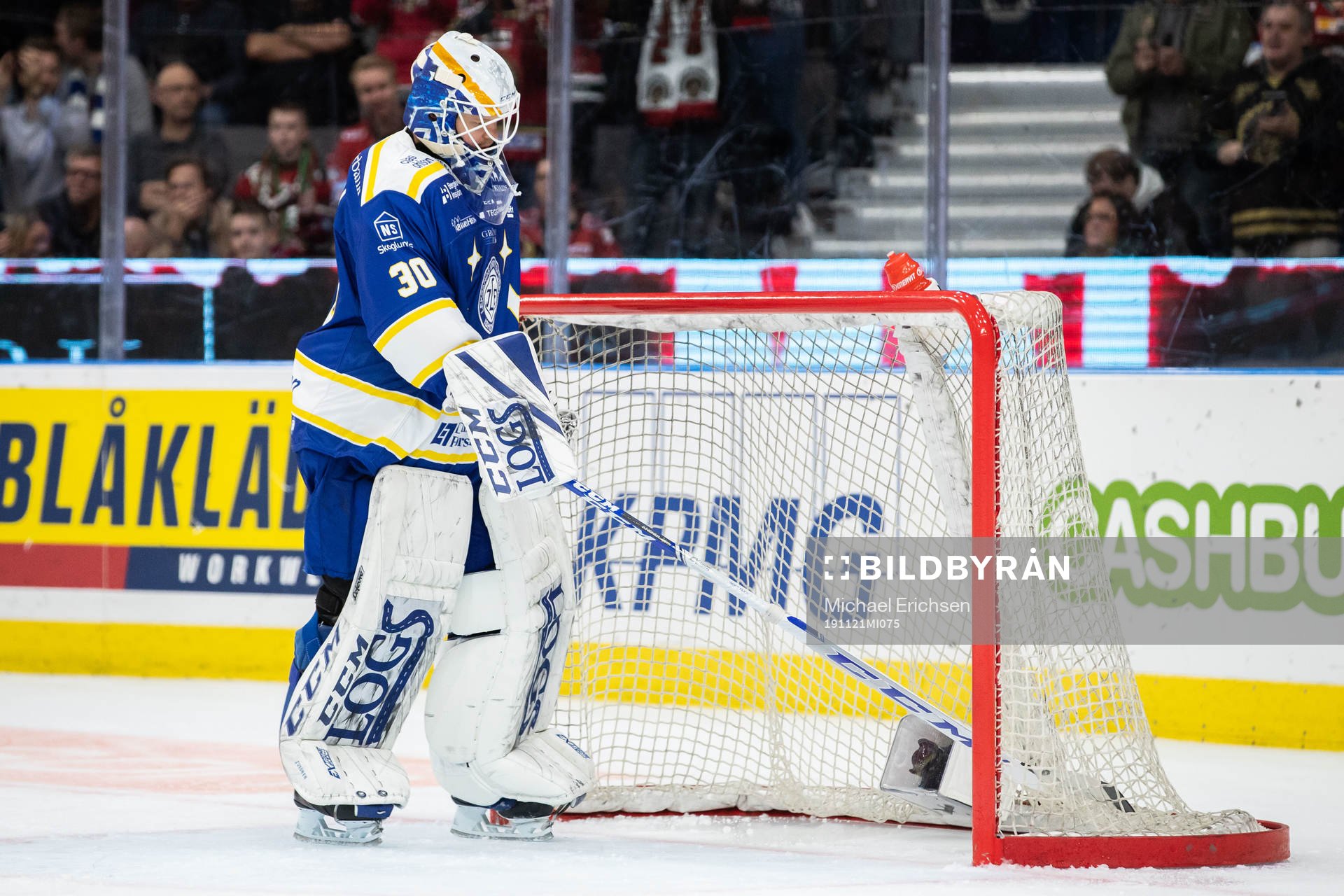 Leksands målvakt Janne Juvonen deppar