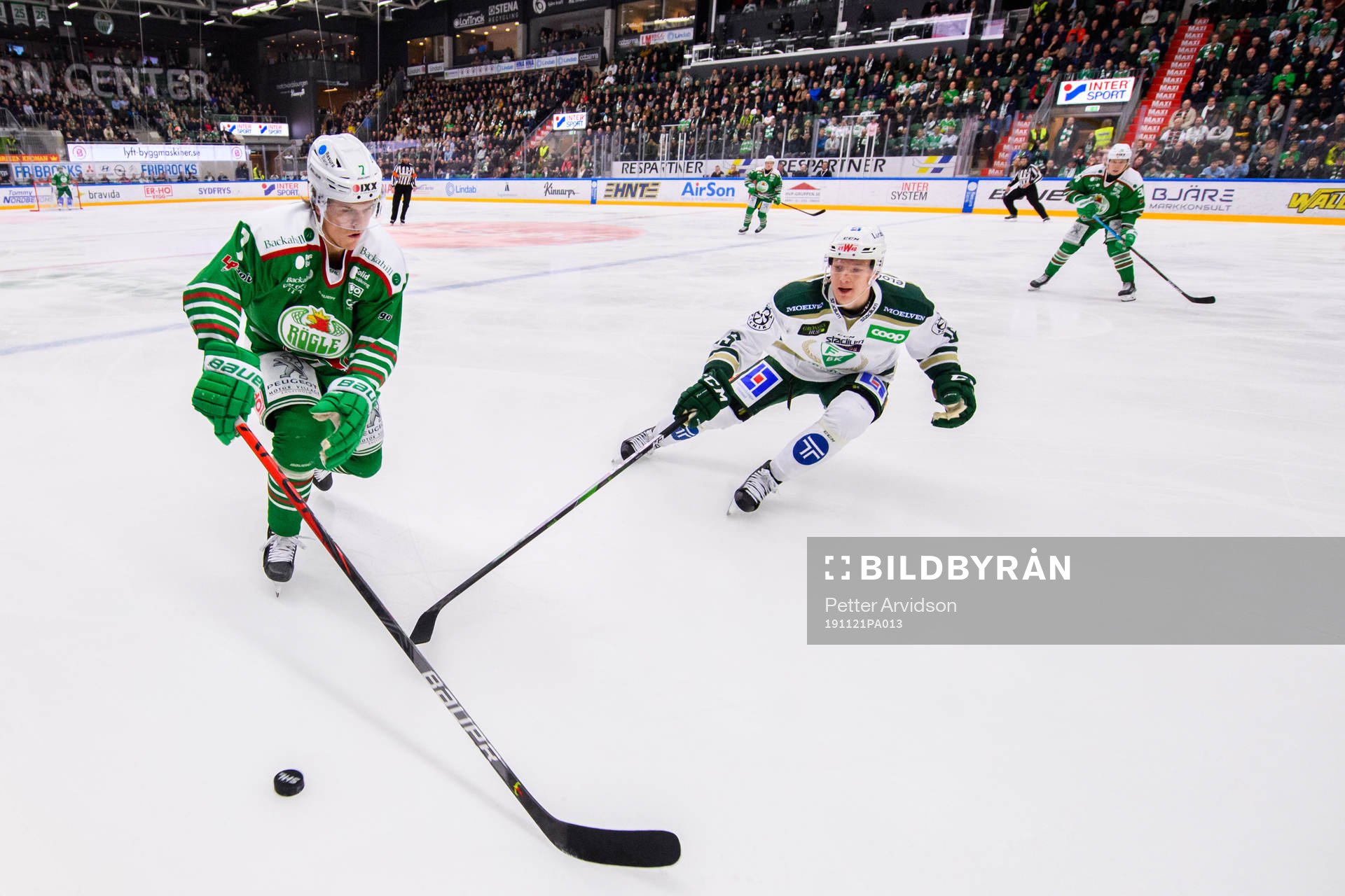 Rögles Erlend Lesund och Färjestad Gustav Rydahl