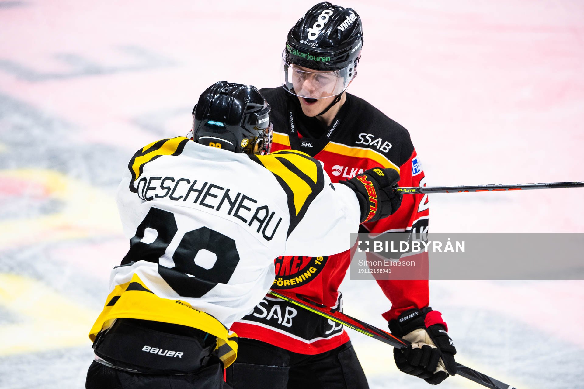 Brynäs Jaedon Descheneau  och Luleås Jesper Sellgren