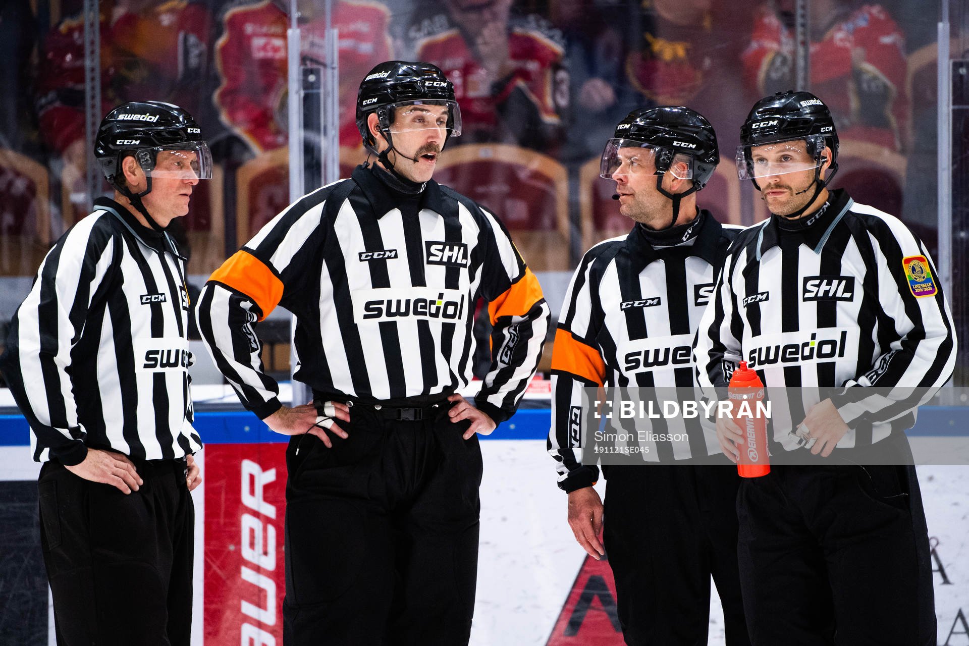 Linjedomare Jan Sandström, domare Linus Ölund och Patrik