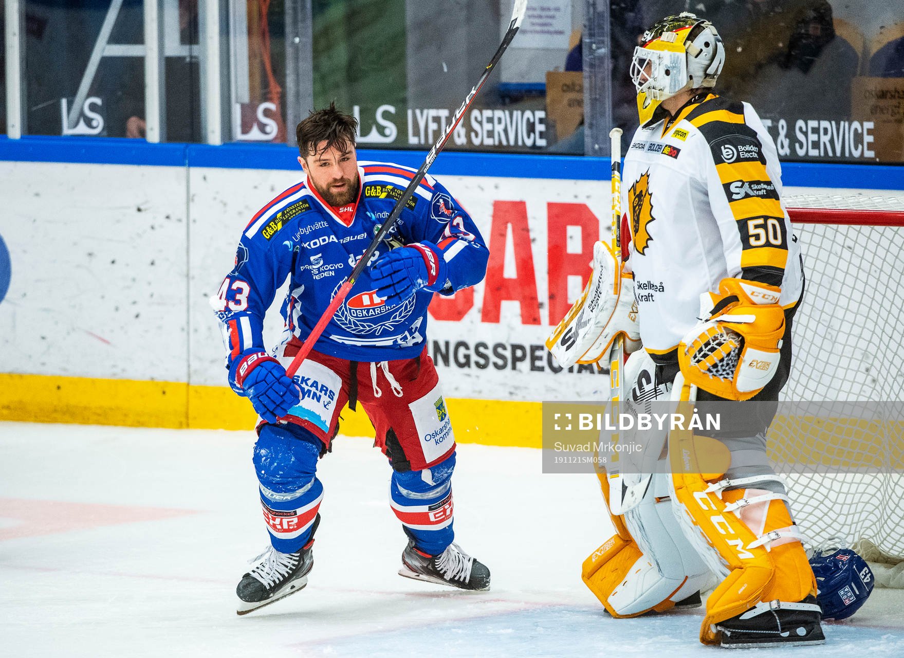Oskarshamns Nichlas Hardt utan hjälm samt Skellefteås