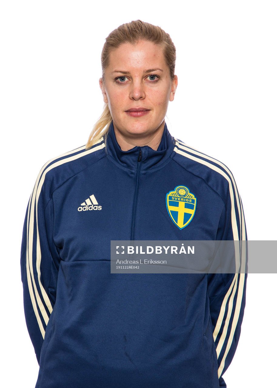 Tränare Caroline Sjöblom i F16-landslaget