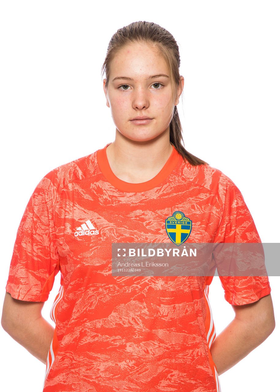 Elvira Björklund i F16-landslaget