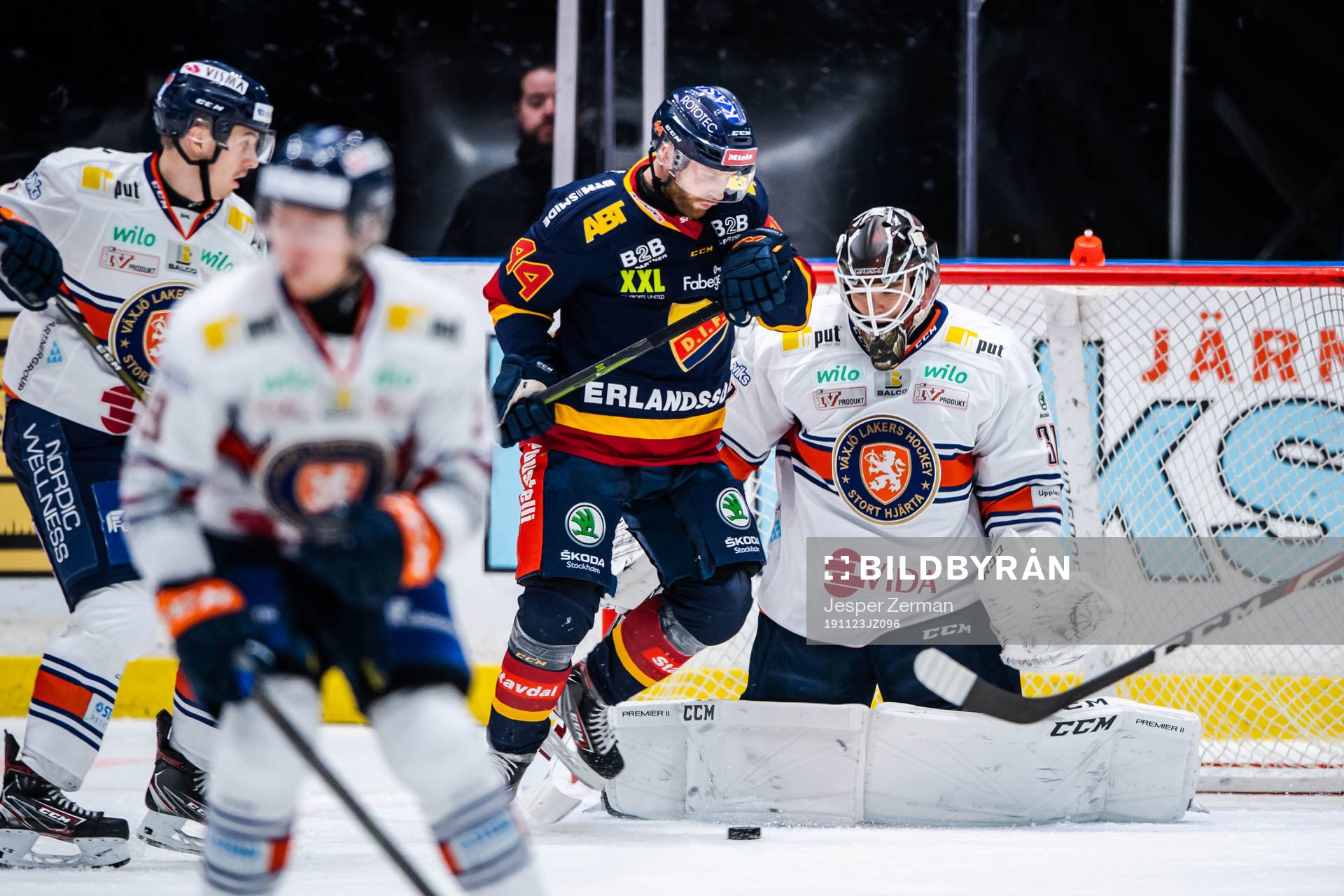 Djurgårdens Mattias Guter och Växjös målvakt Erik