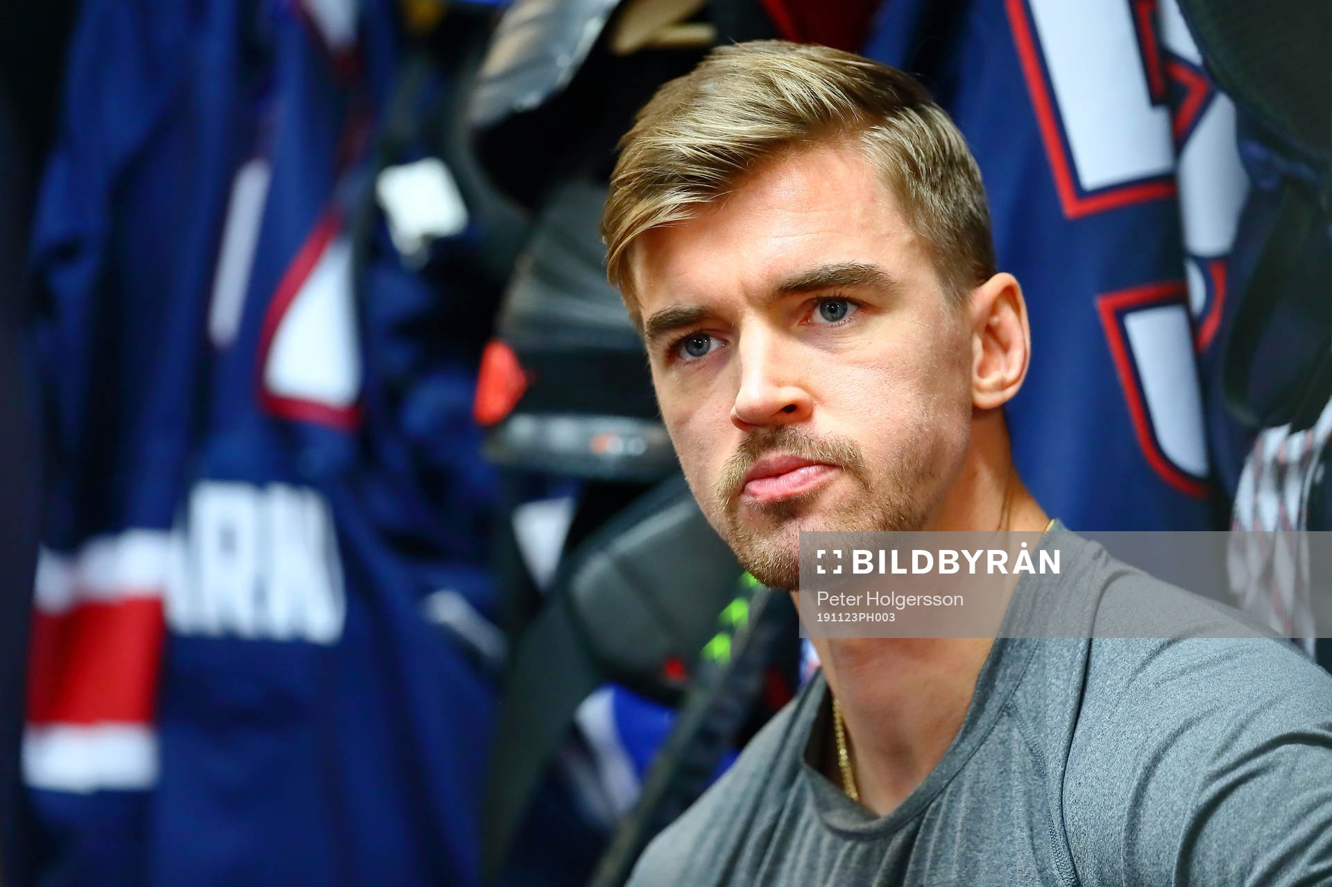 Linköpings Eddie Larsson före ishockeymatchen i SHL