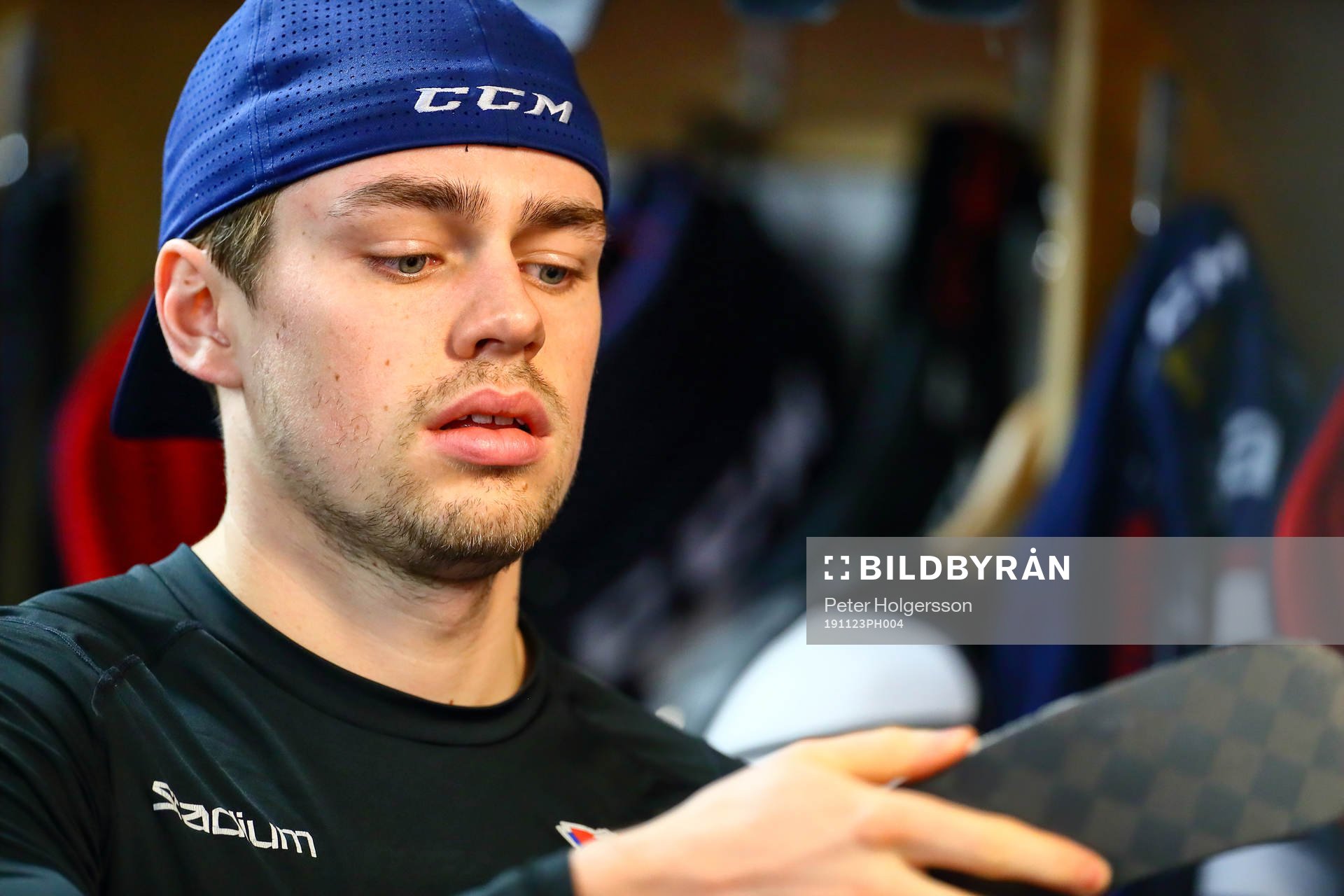 Linköpings Filip Karlsson före ishockeymatchen i SHL