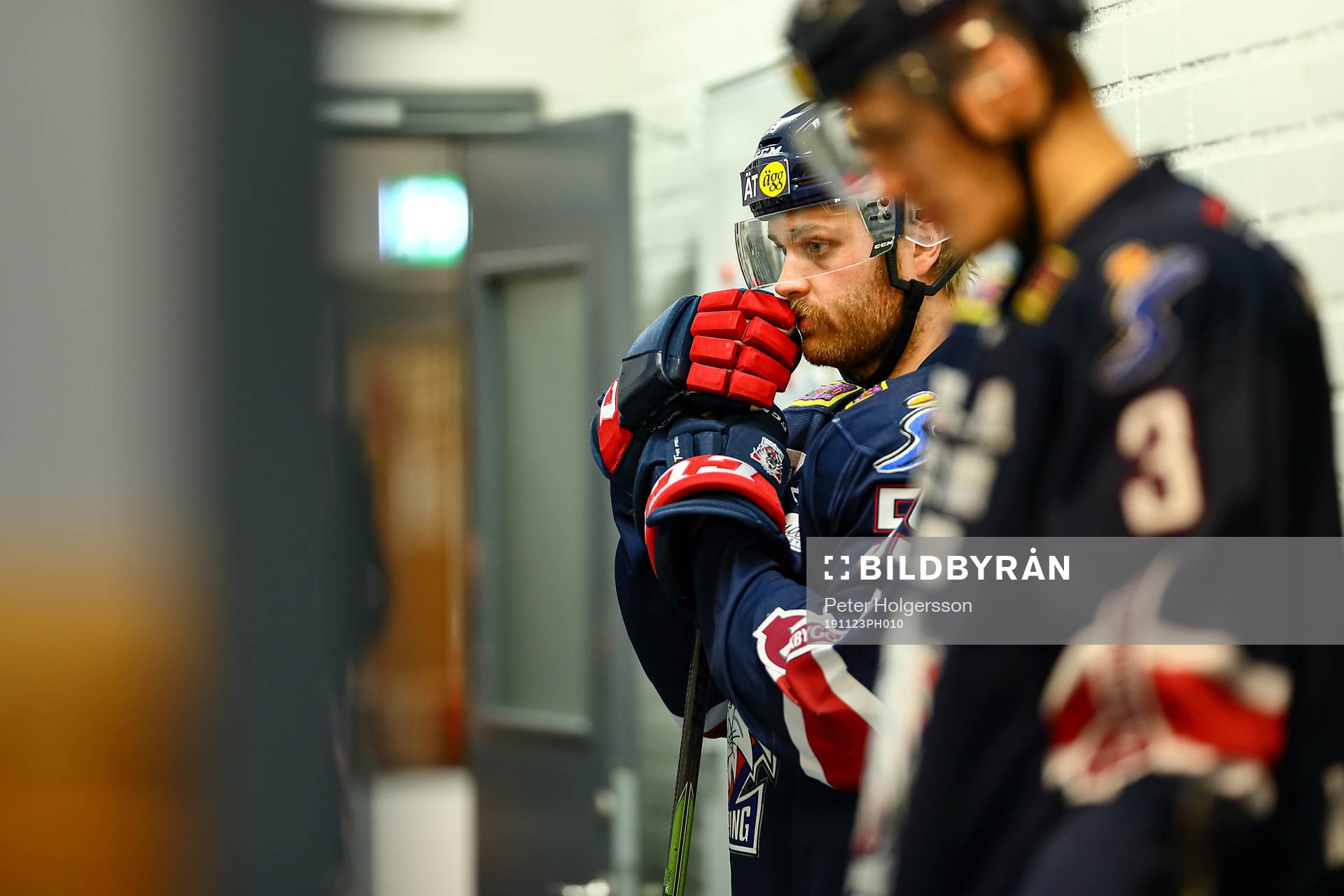 Linköpings Anton Mylläri före ishockeymatchen i SHL
