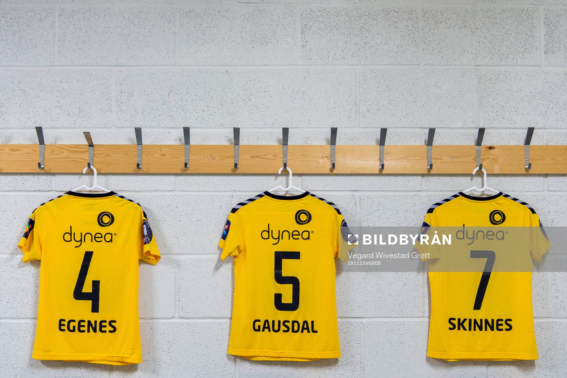 The shirts of Nora Marie Egenes, Ina Gausdal and Synne