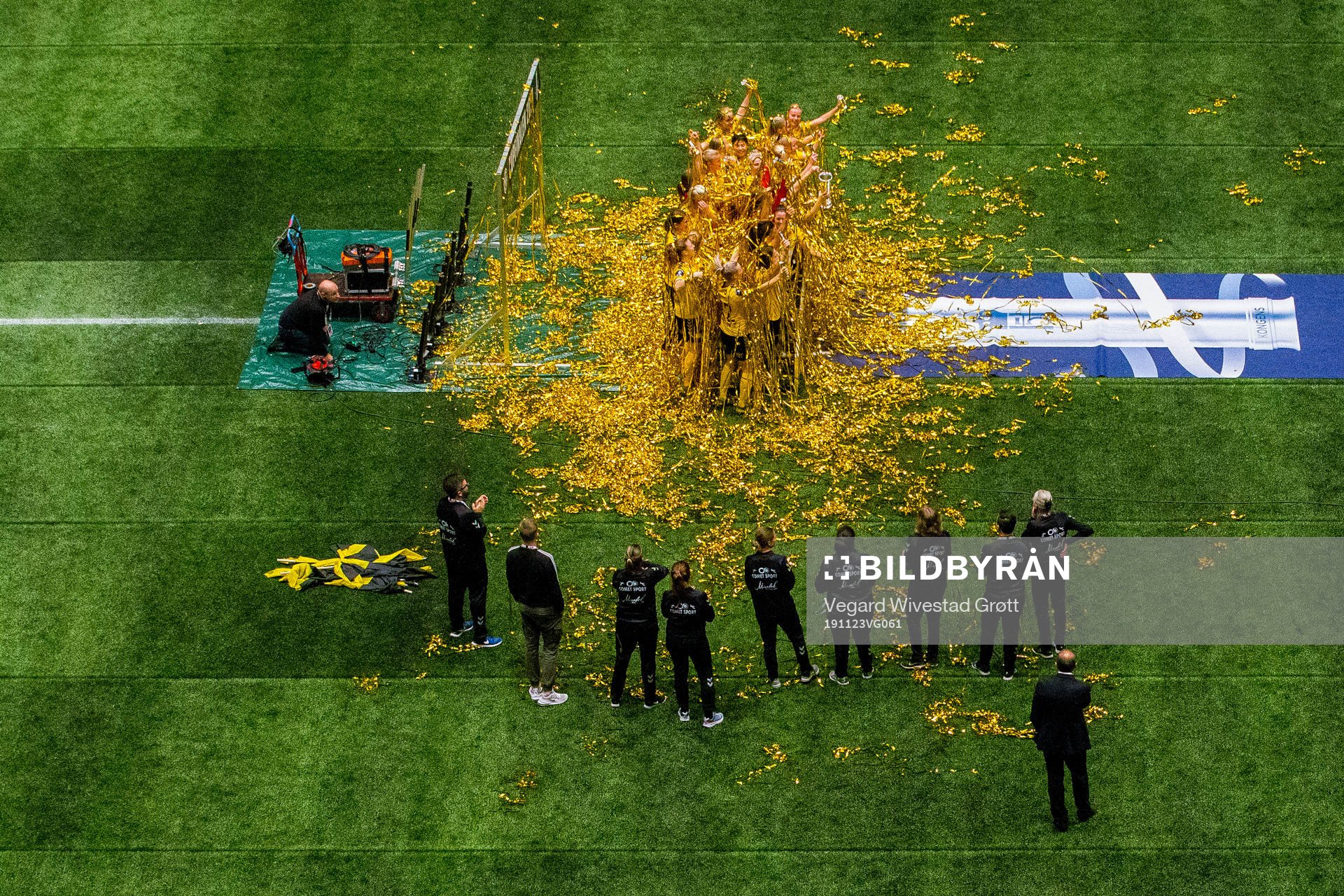 Players of LSK Kvinner celebrate