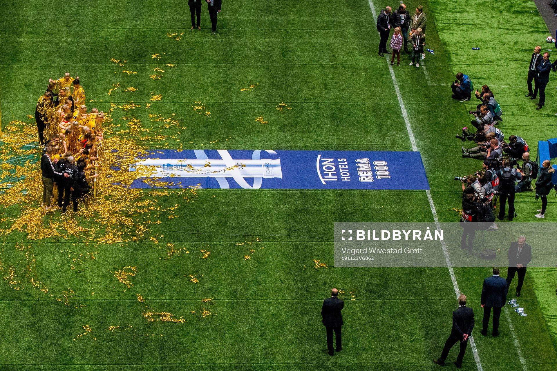 Players of LSK Kvinner celebrate