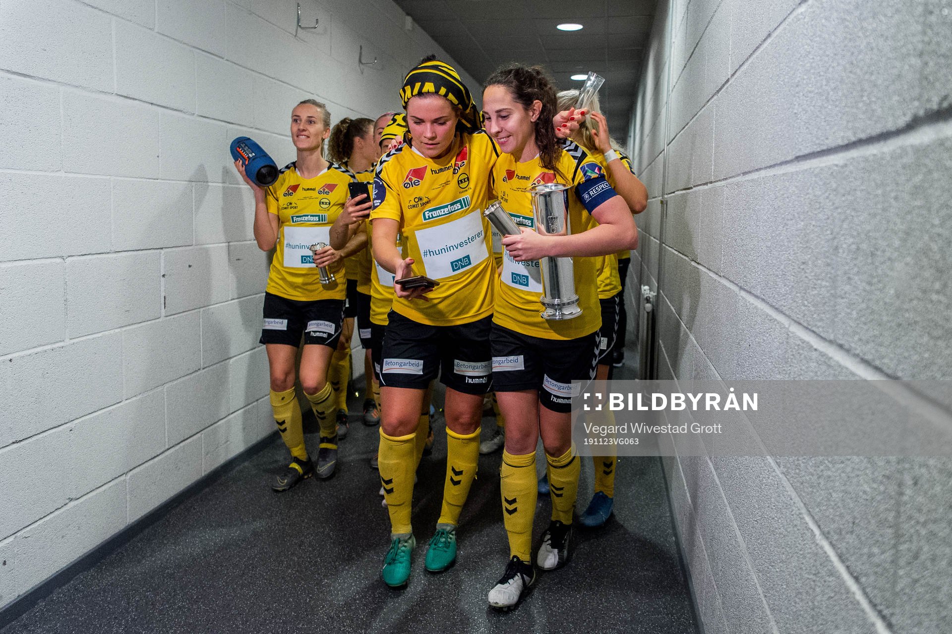 Cathrine Dekkerhus and Ingrid Moe Wold of LSK Kvinner