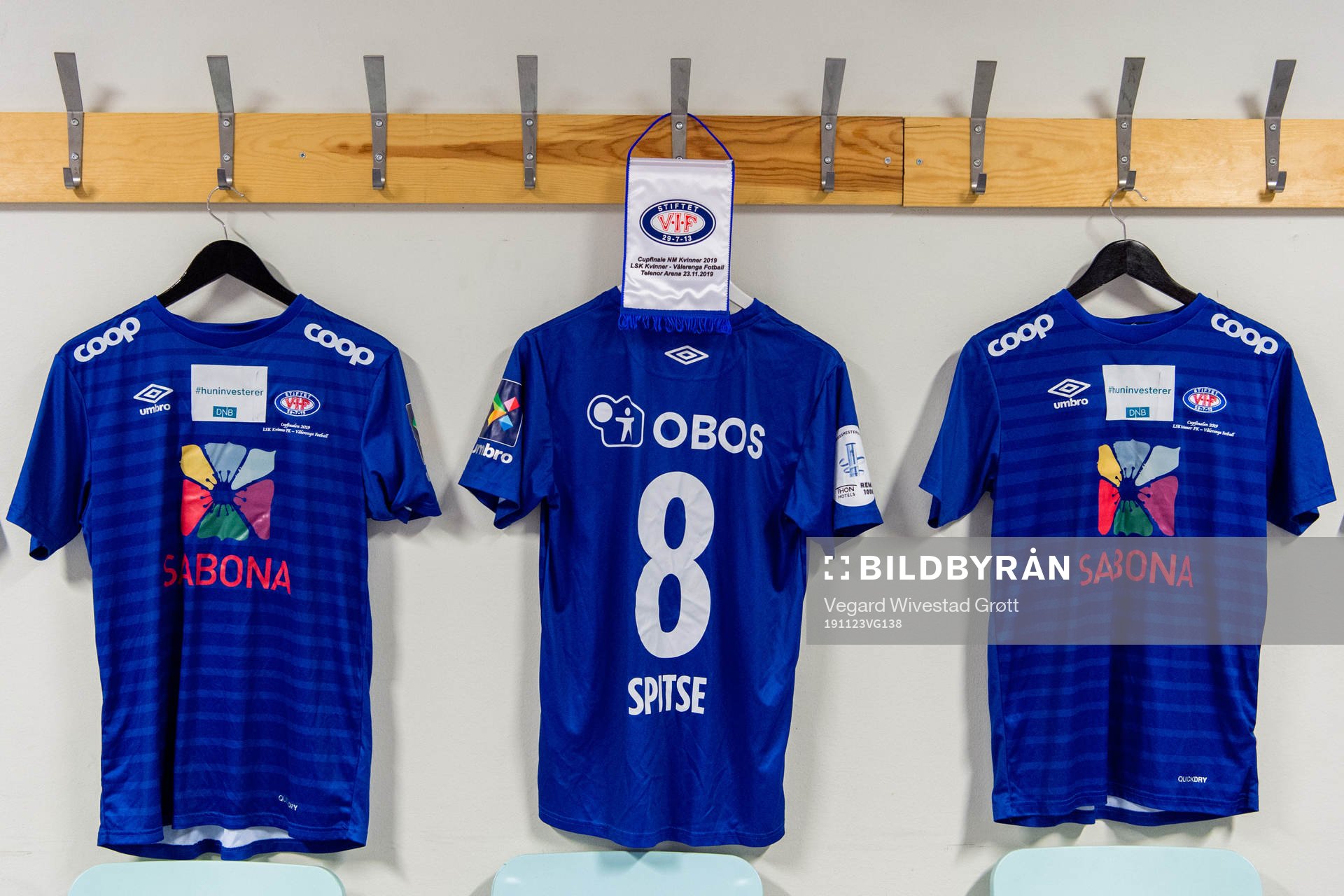The shirt of Sherida Spitse of Vålerenga in the dressing
