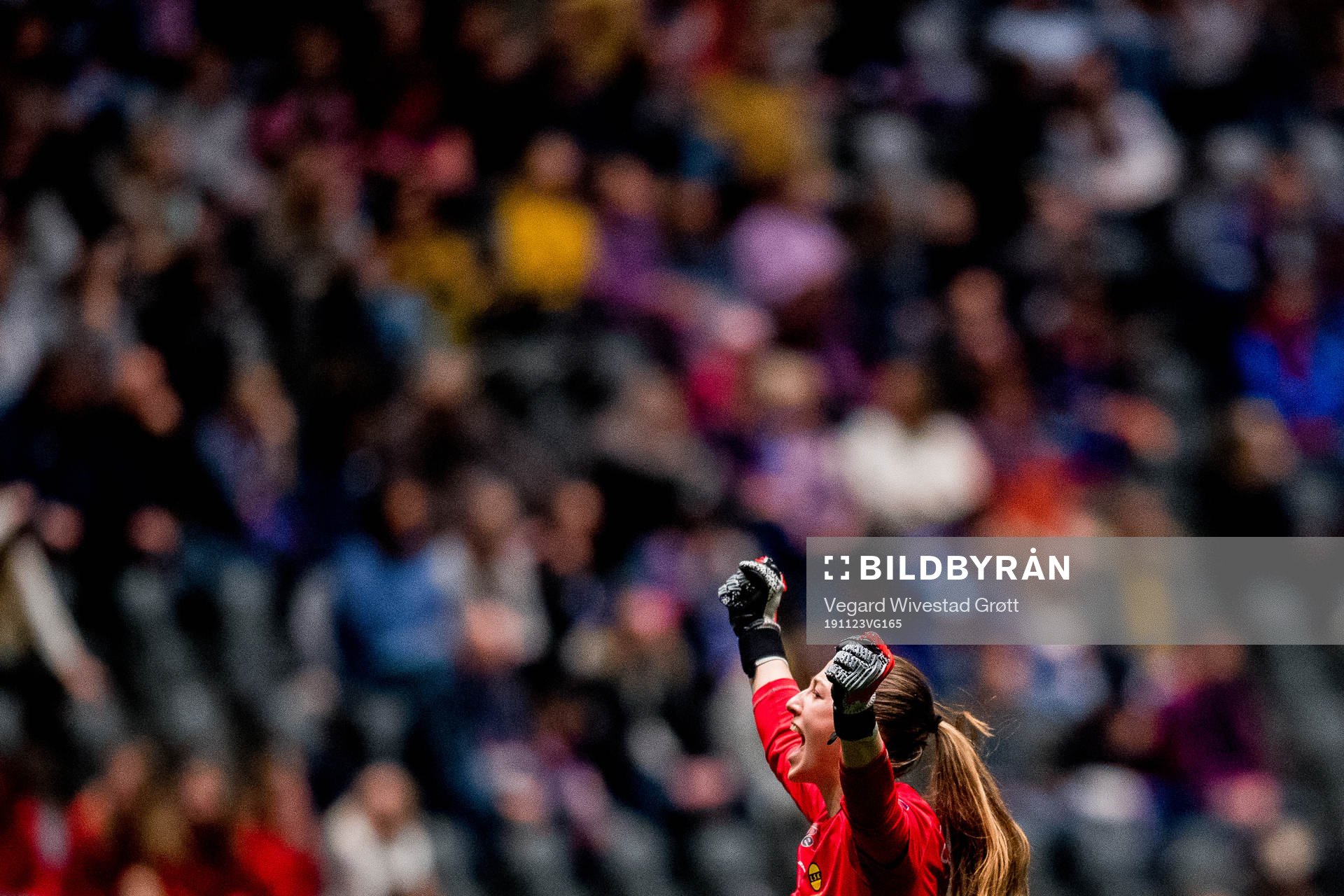 Goalkeeper Cecilie Fiskerstrand of LSK Kvinner celebrates
