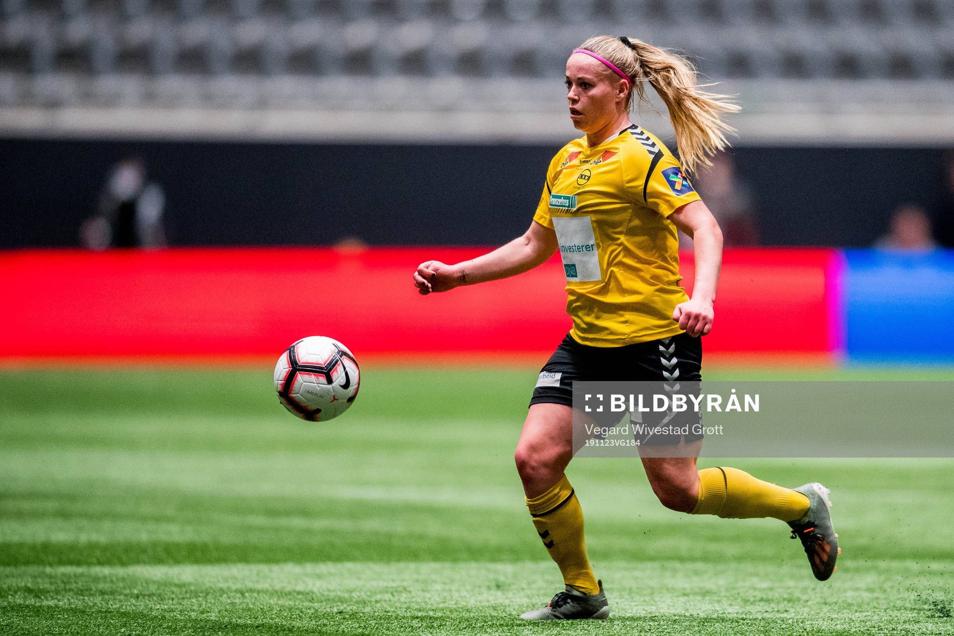 Therese Sessy Åsland of LSK Kvinner