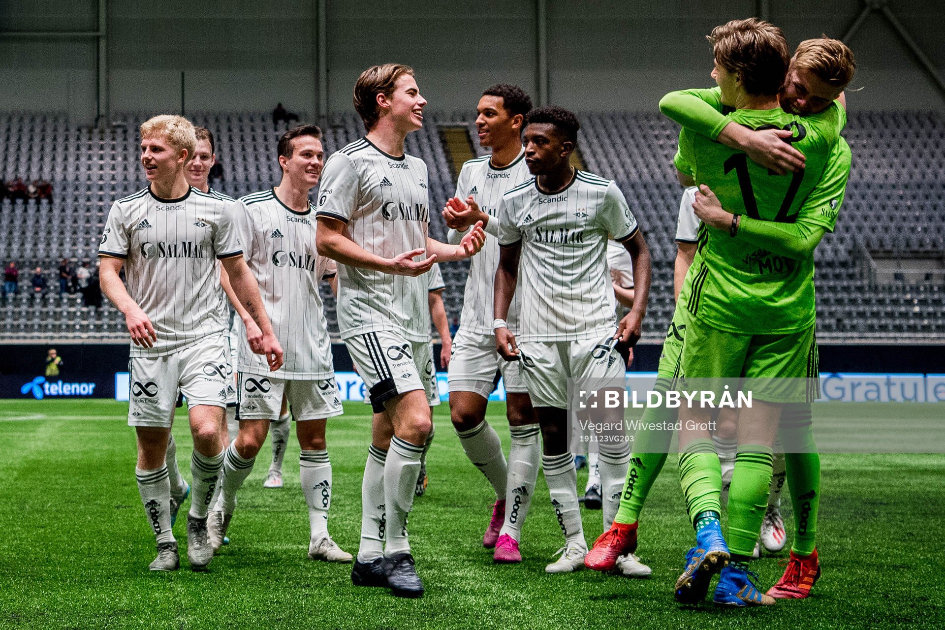 Edvard Sandvik Tagseth and the players of Rosenborg